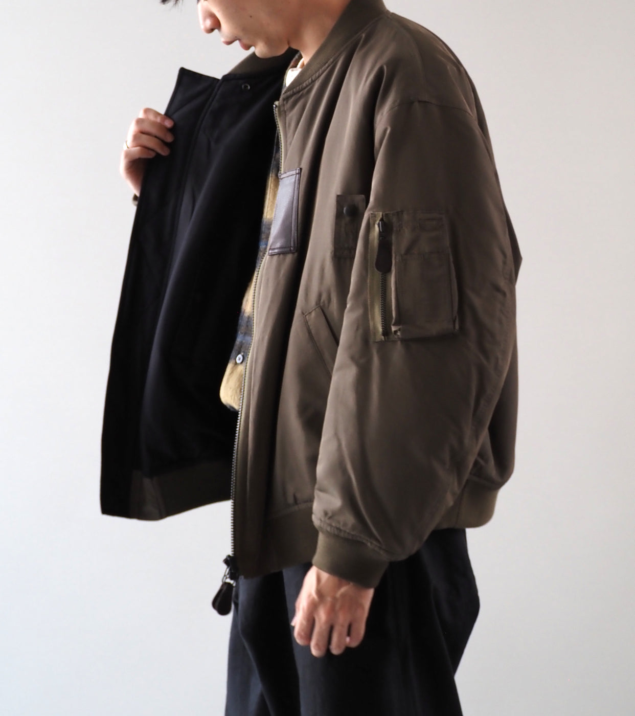 blurhms ポリシルク ツイル モディファイド MA-1 , Khaki