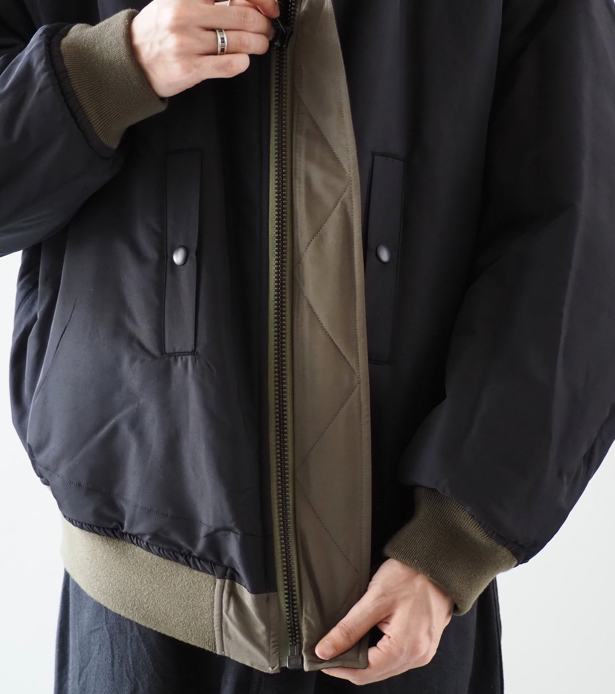 blurhms ポリシルク ツイル モディファイド MA-1 , Khaki