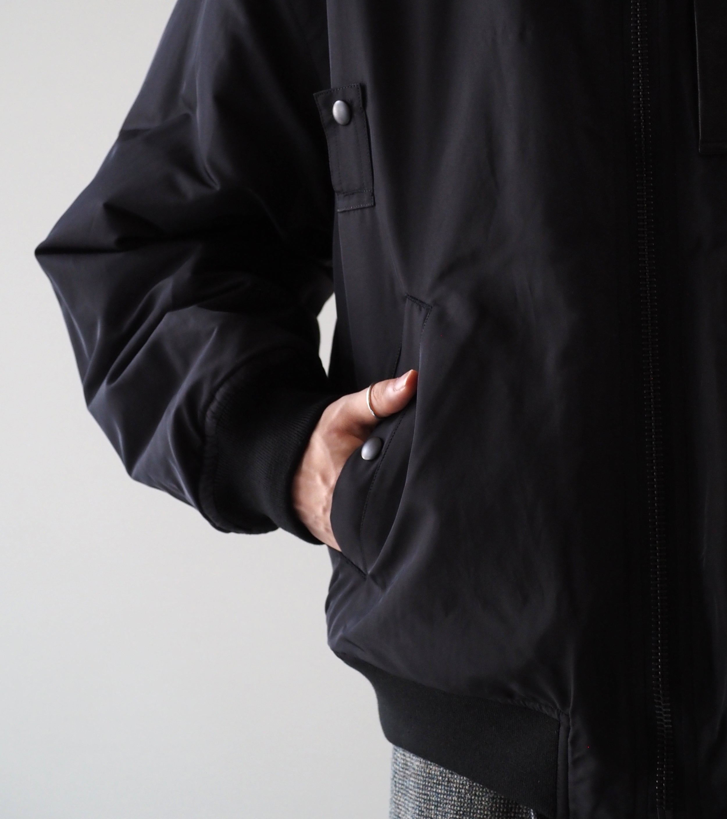 blurhms ポリシルク ツイル モディファイド MA-1 , Black