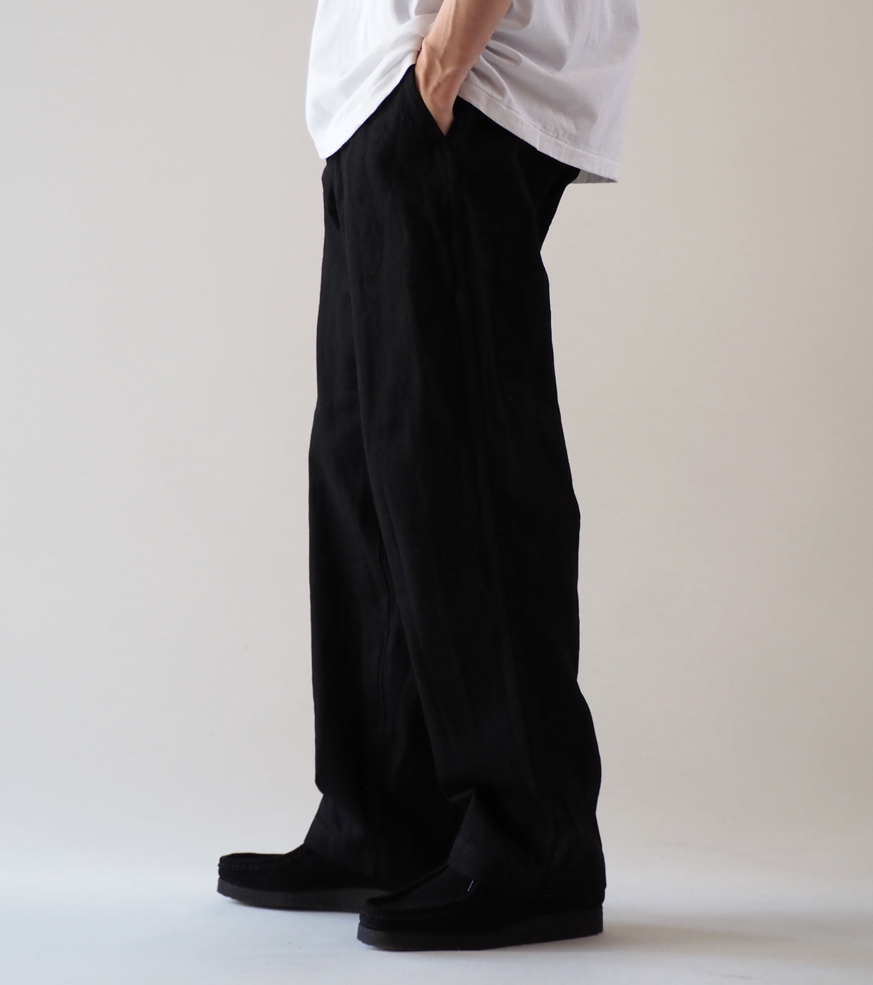 COMOLI ブラック デニム オーバー パンツ, Black