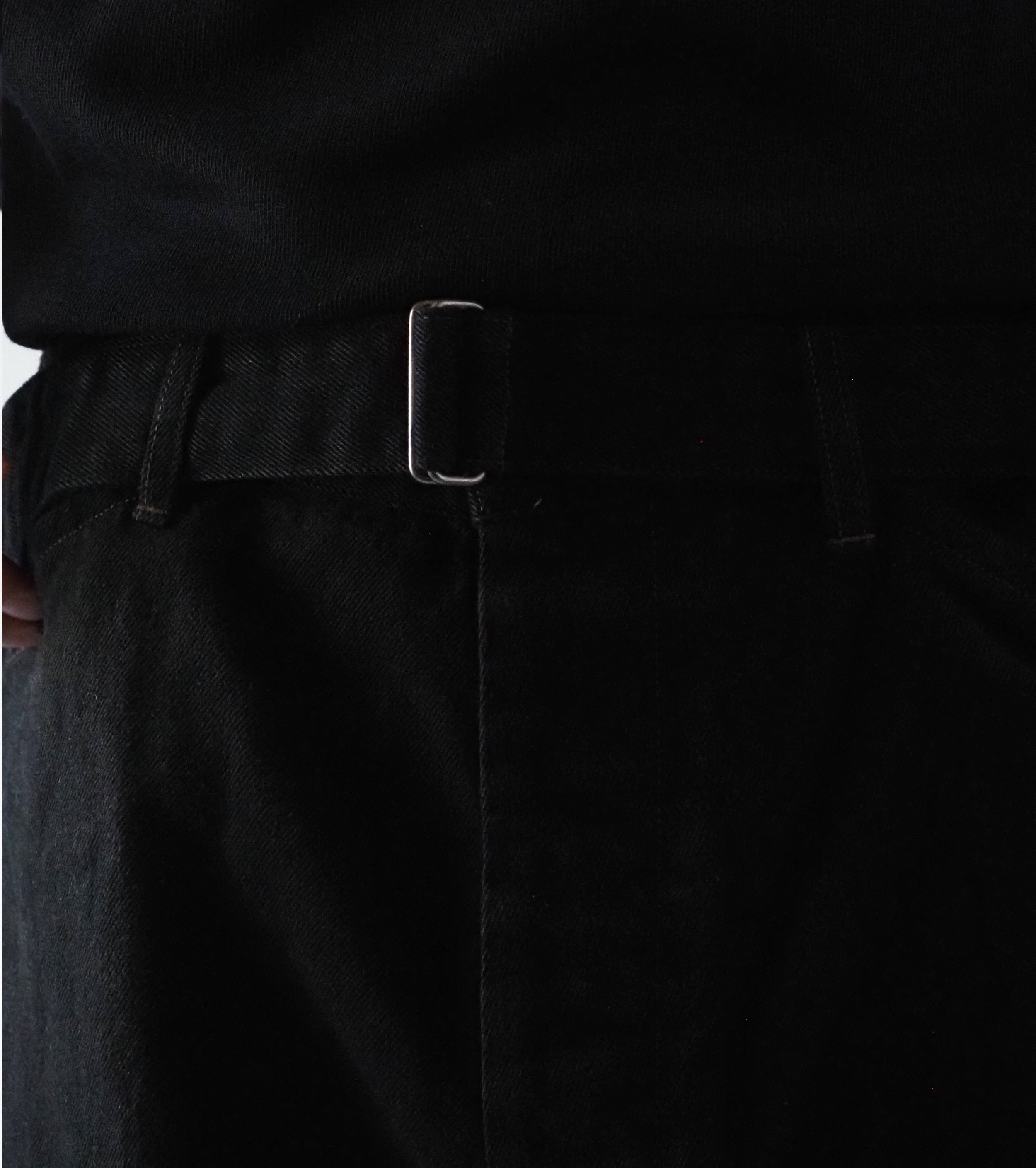 COMOLI ブラック デニム ベルテッド パンツ, Black