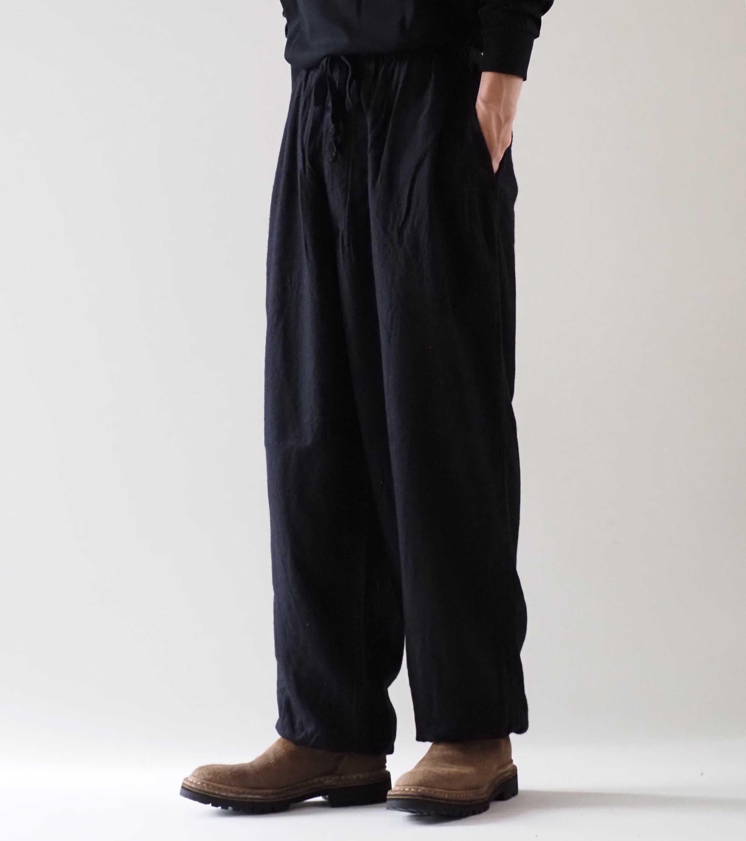 COMOLI カシミヤ シルク 製品染 ドローストリングパンツ, Navy