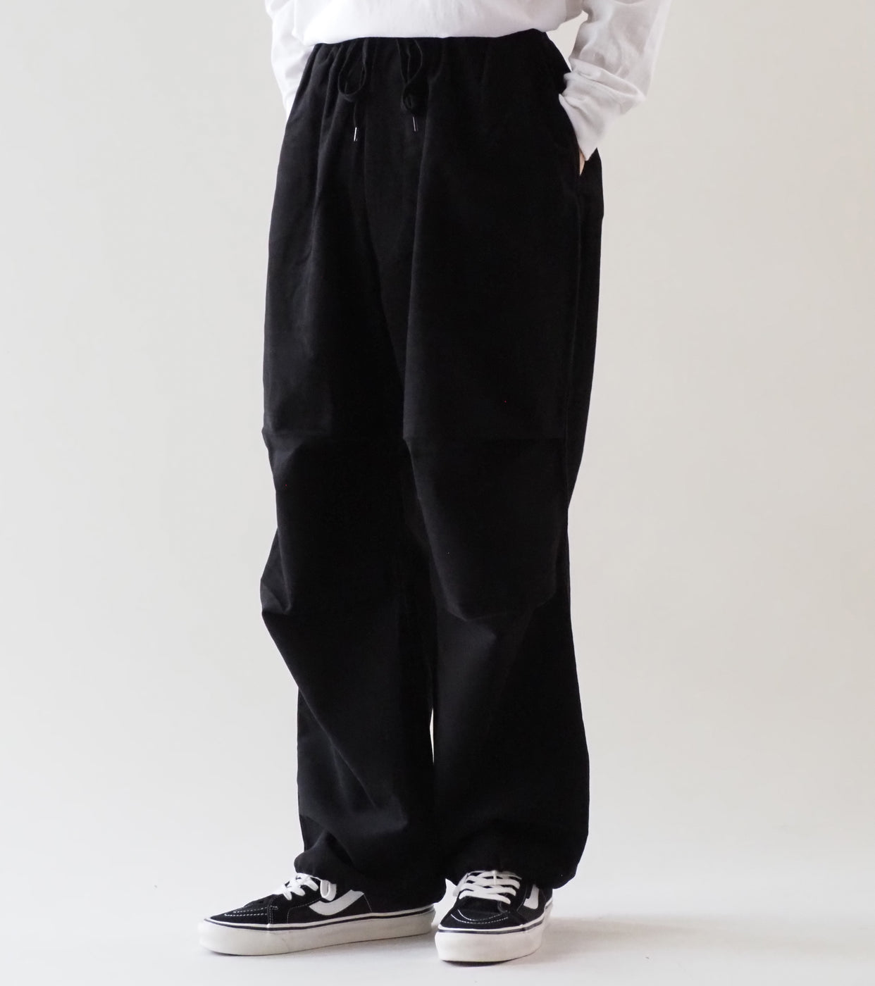 COMOLI  Moleskin Knee Tuck Pants, Black