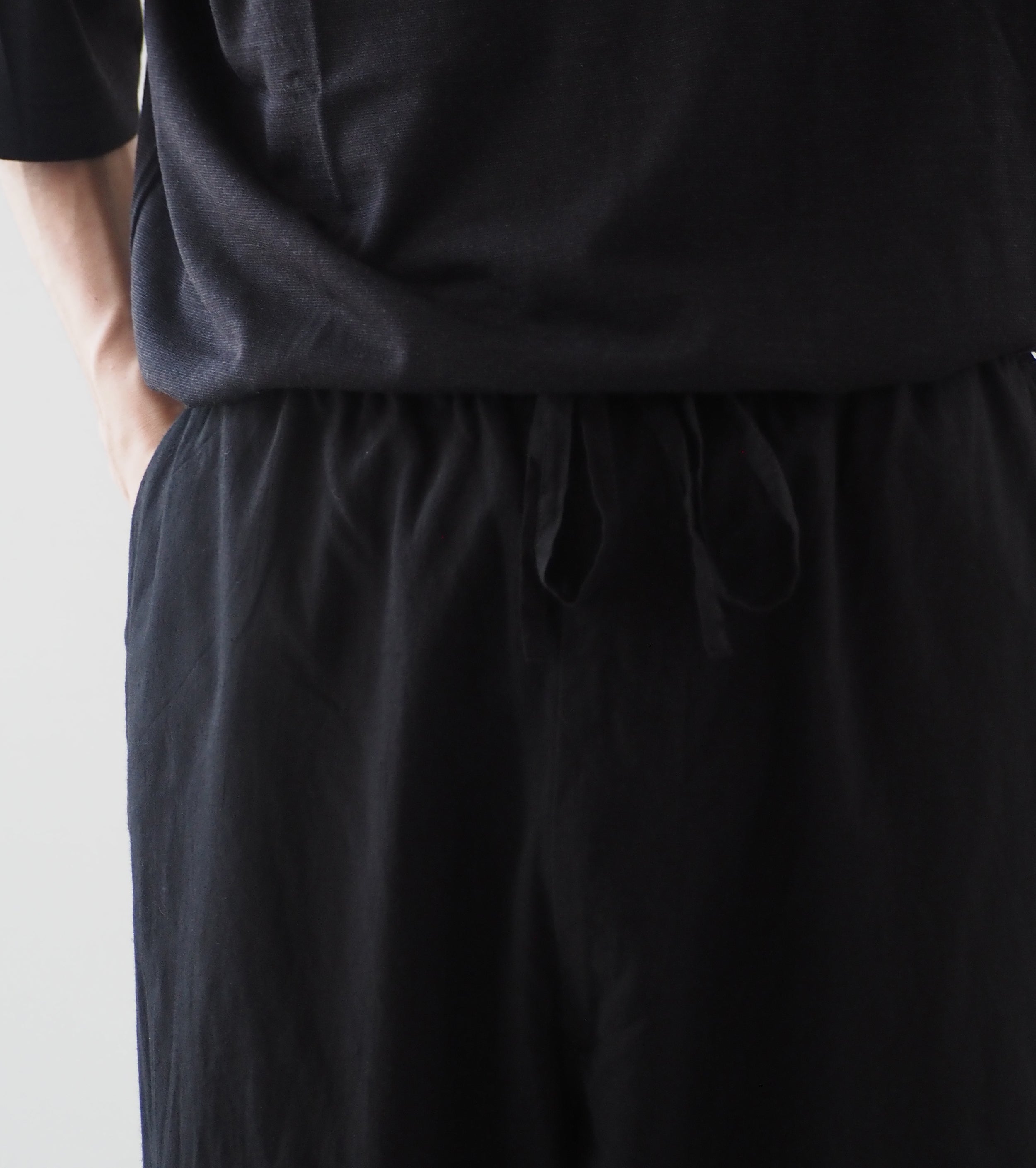 COMOLI KHADI  コットン ドローストリング パンツ , Black