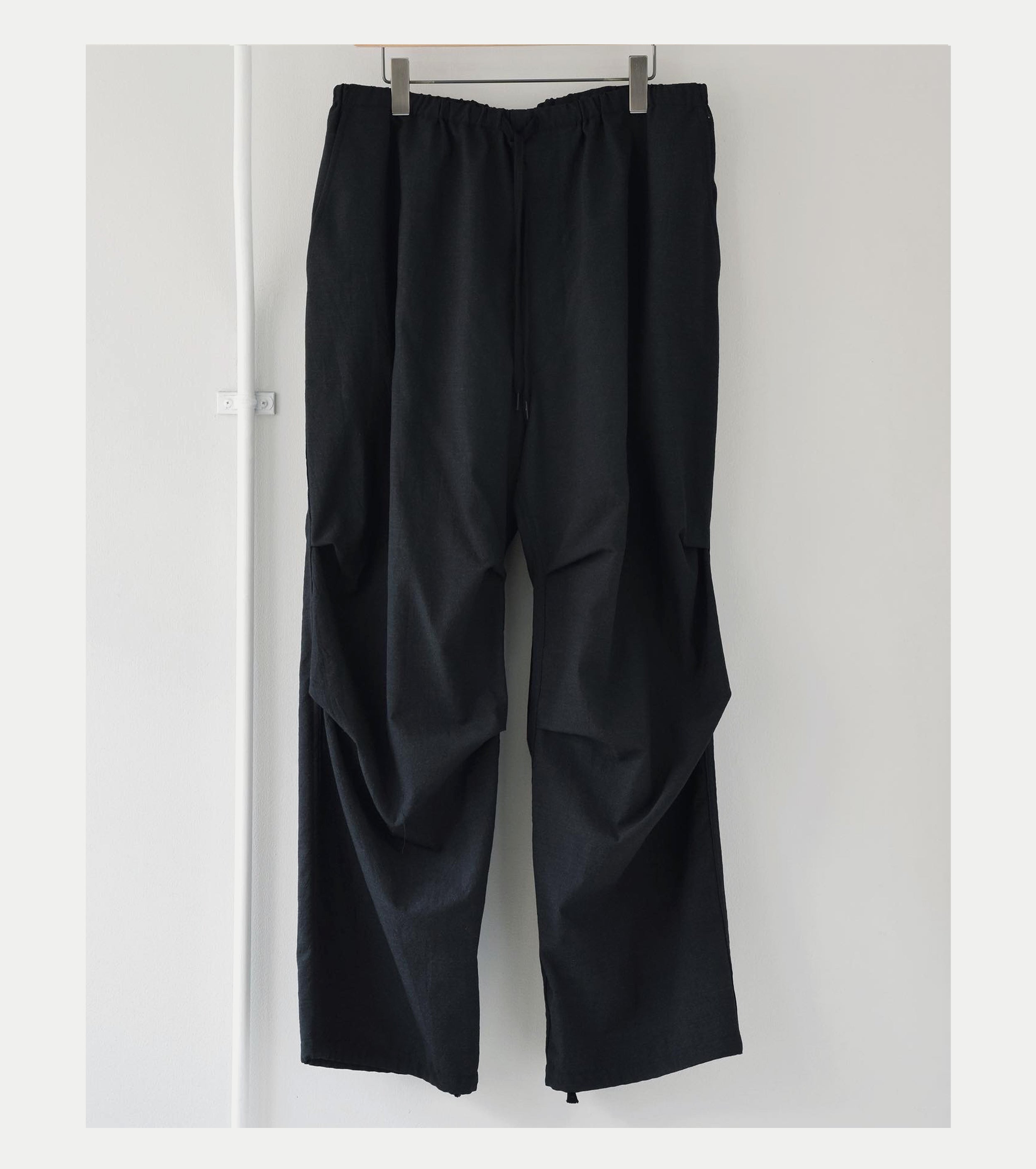 COMOLI Wool Knee Tuck Pants, Charcoal