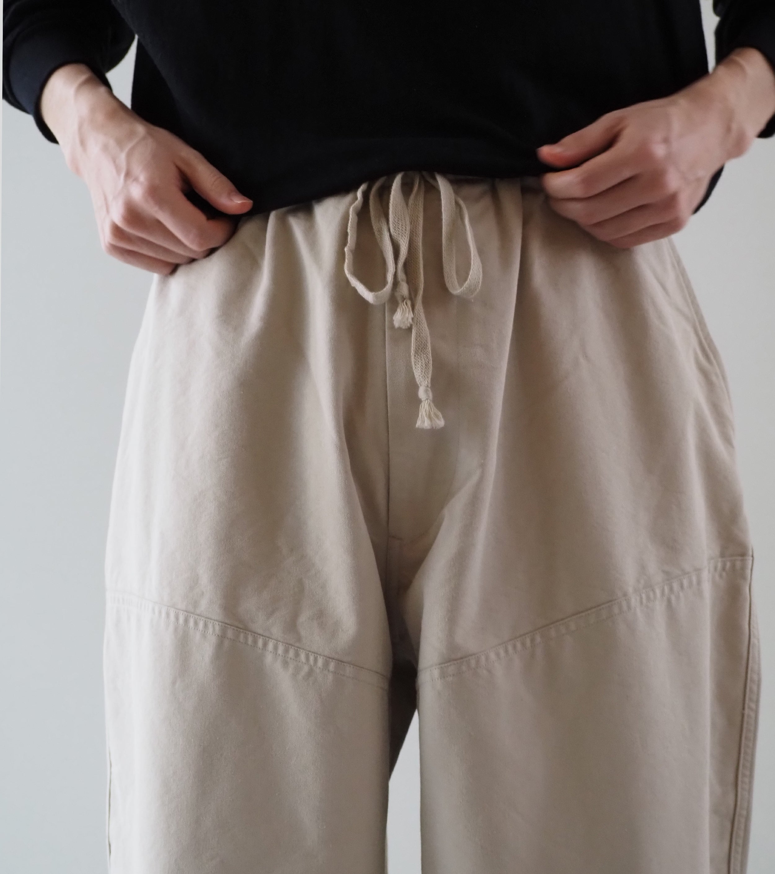 COMOLI ポストワーク ツイル ハンティング パンツ , Ivory