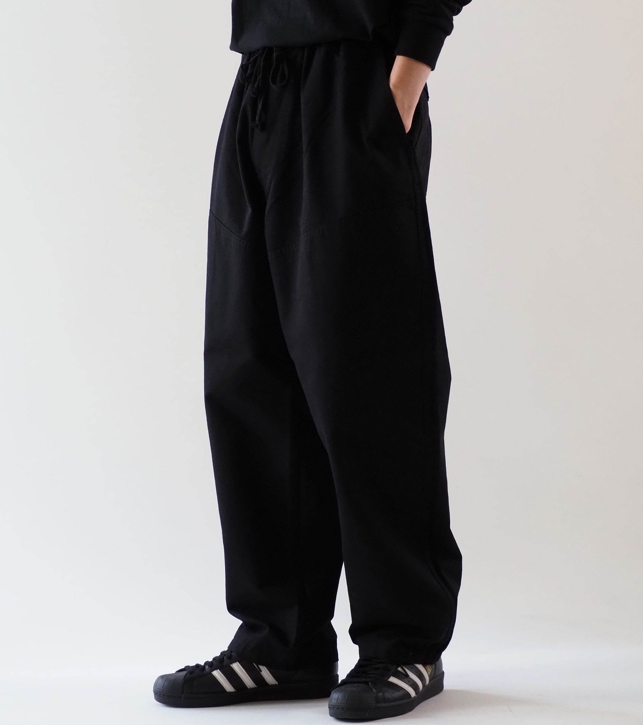 COMOLI ポストワーク ツイル ハンティング パンツ , Black