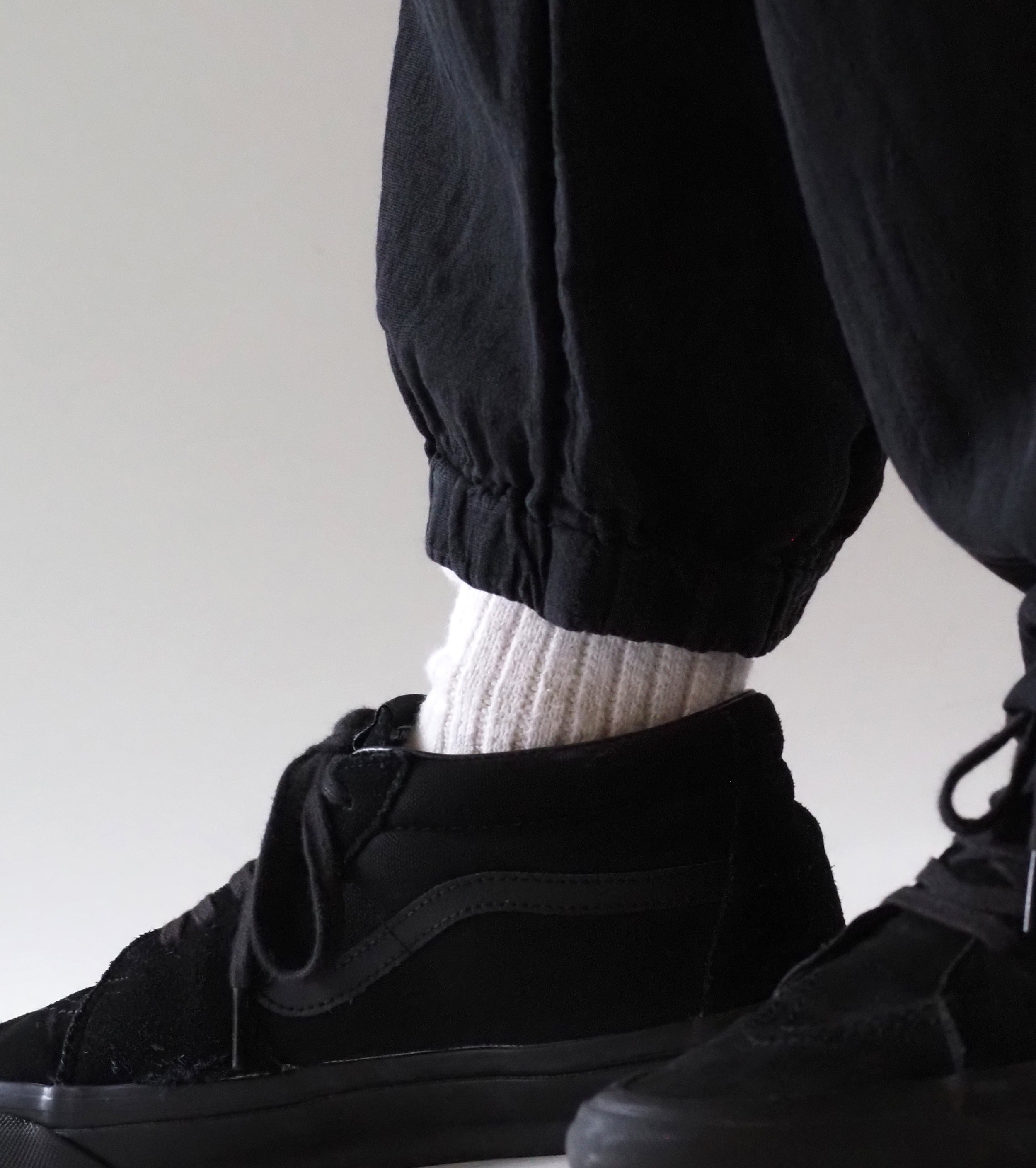 COMOLI シルク コットン ドローストリング パンツ , Fade Black