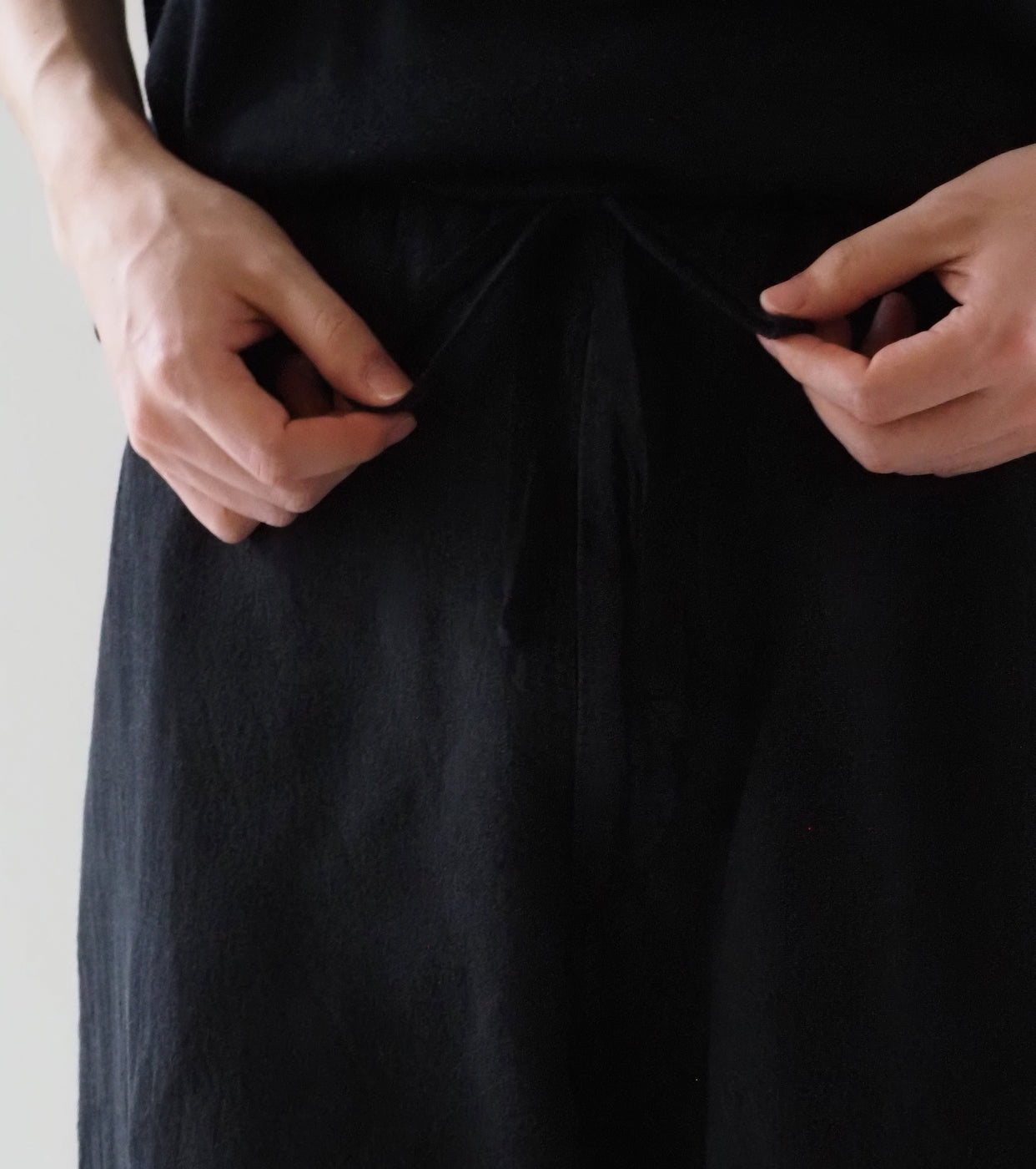 COMOLI シルク コットン ドローストリング パンツ , Fade Black