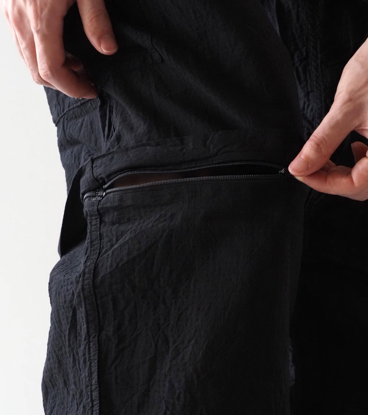 COMOLI リップ ストップ コンバーティブル  6P パンツ , Black