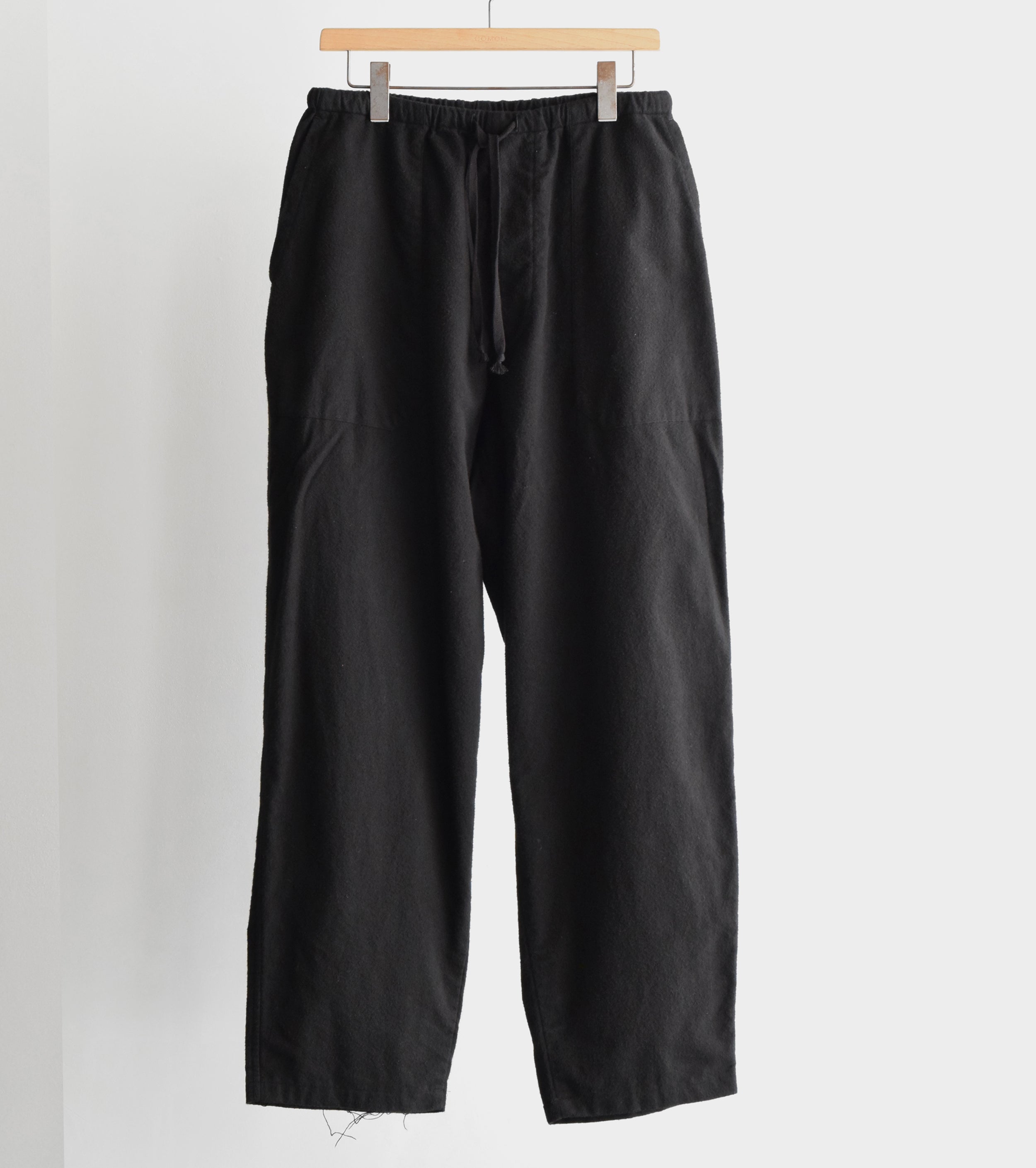 COMOLI コットンネル  テーパード パンツ, Black