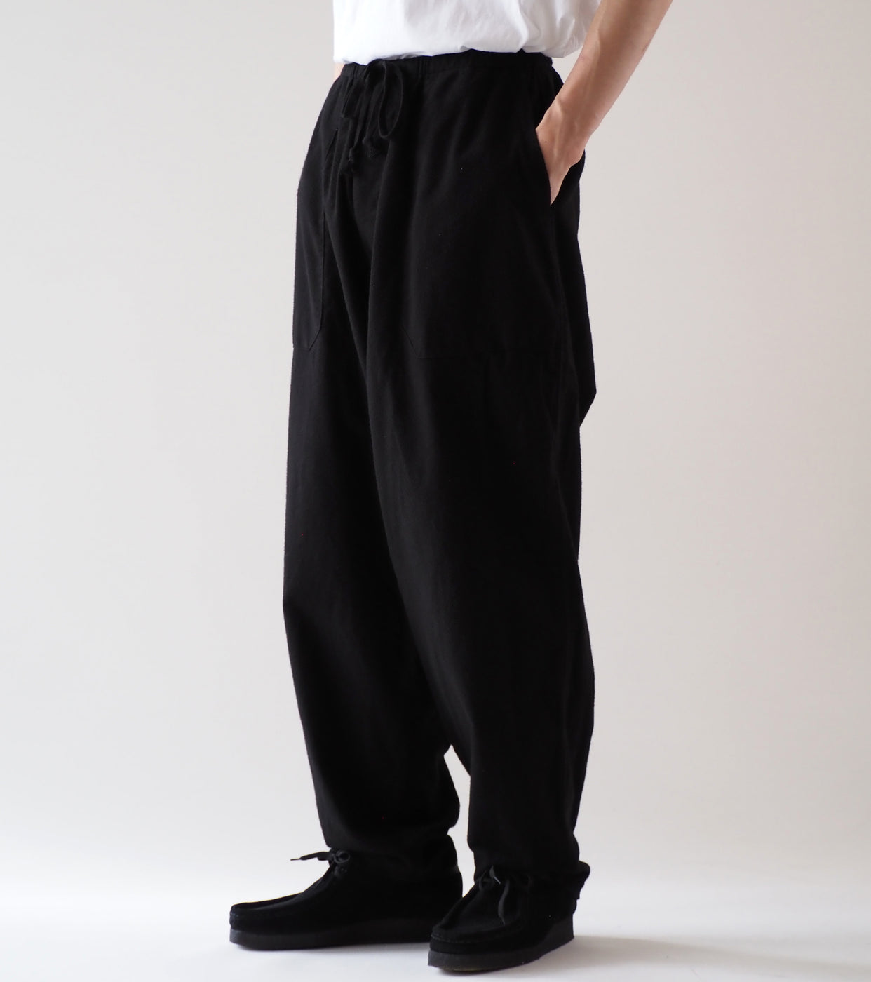 COMOLI コットンネル  テーパード パンツ, Black