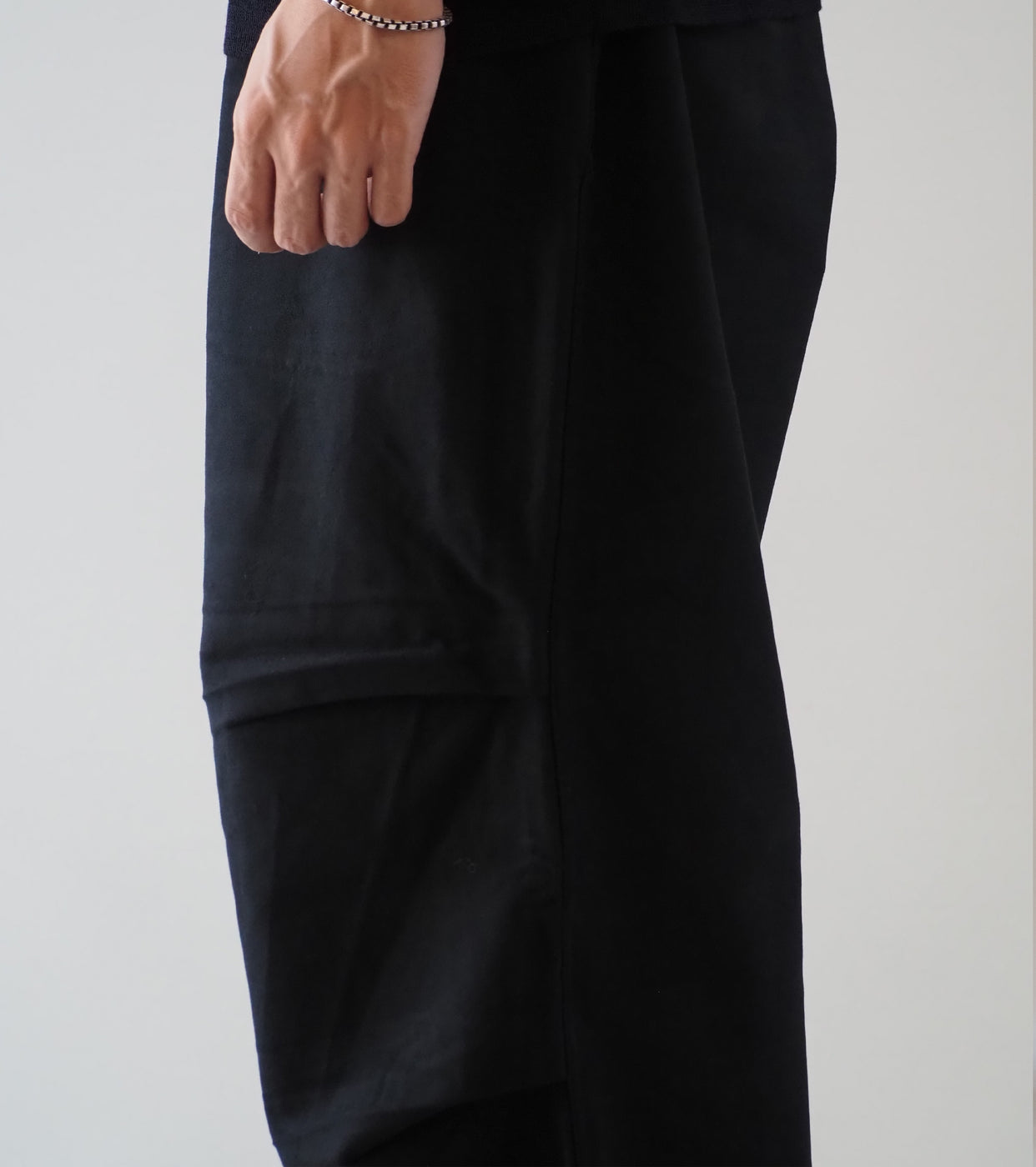 COMOLI  Moleskin Knee Tuck Pants, Black