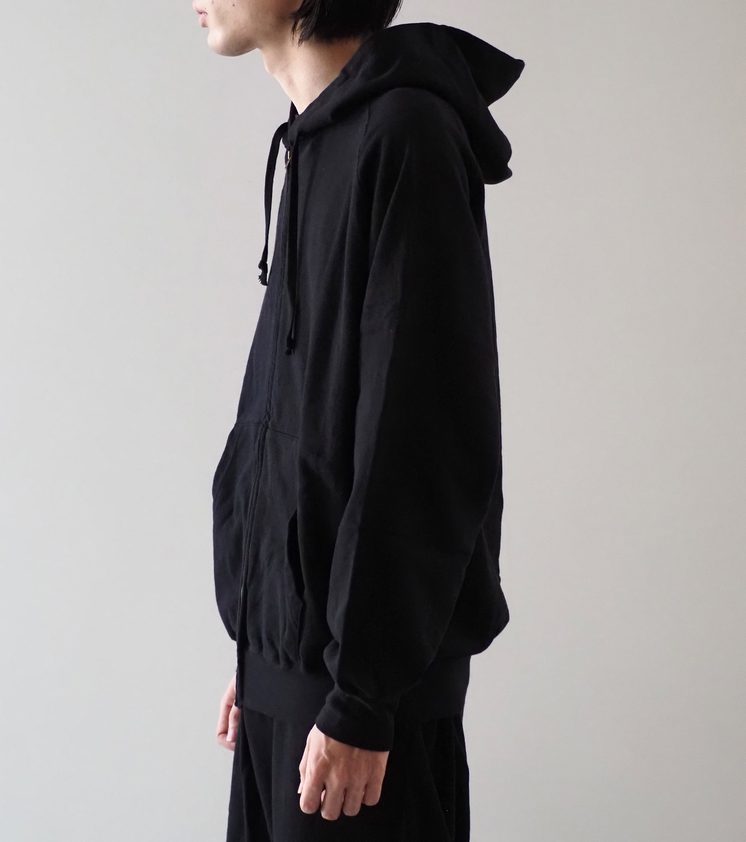 COMOLI LW Cotton Loopback Zip Hoodie, Black