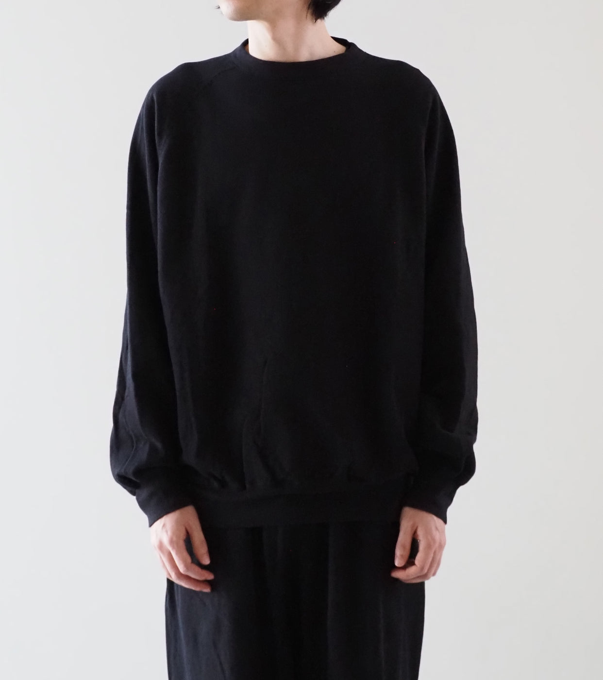 COMOLI LW Cotton Loopback Crew Neck, Black