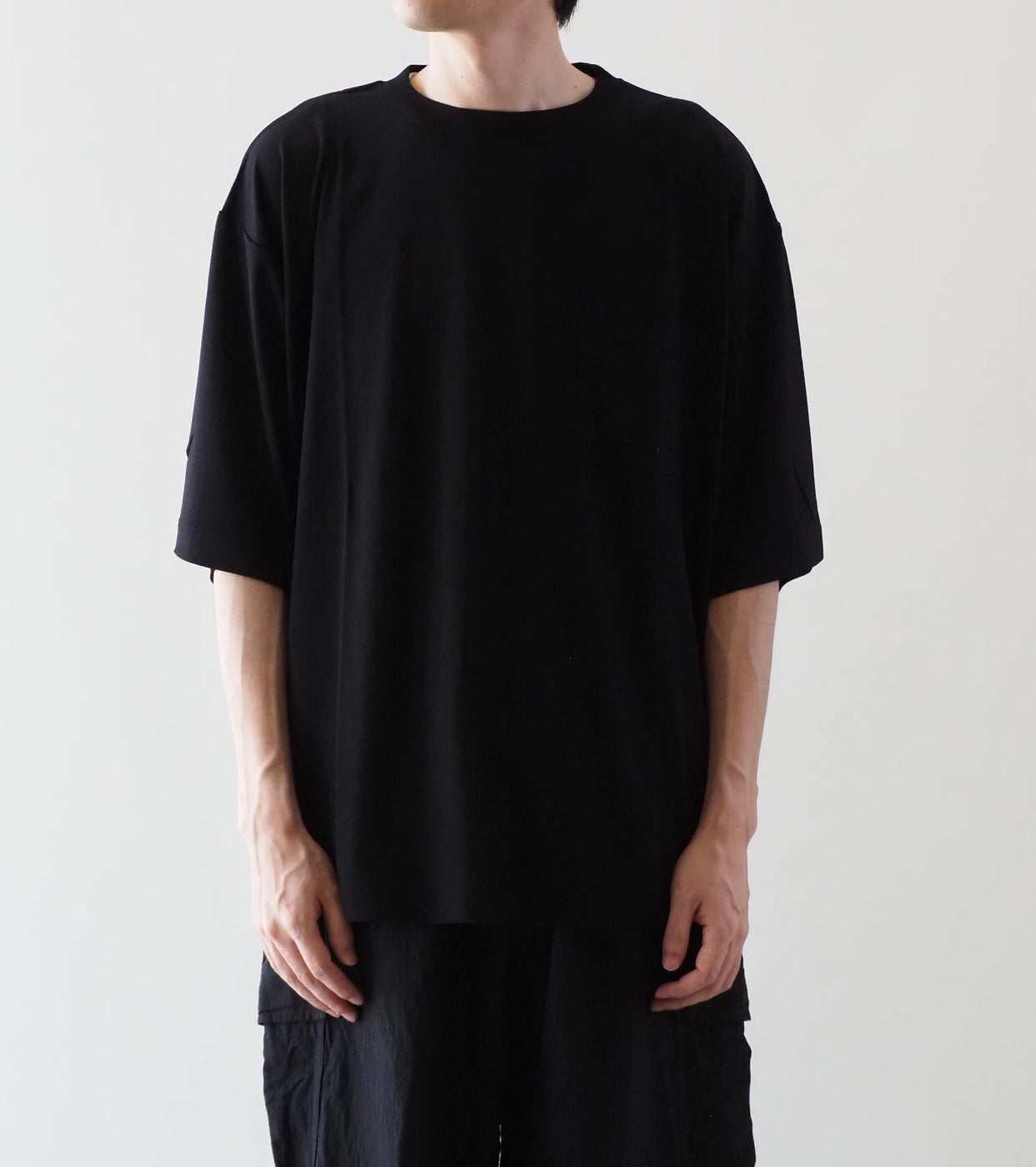 COMOLI サマーウール 半袖 Tシャツ , Black – Navyblue
