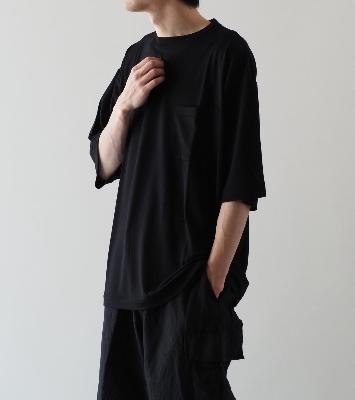 【未使用品】2025SS COMOLI サマーウール 半袖 Tシャツ サイズ2 COMOLI サマーウール 半袖 Tシャツ , Black – Navyblue