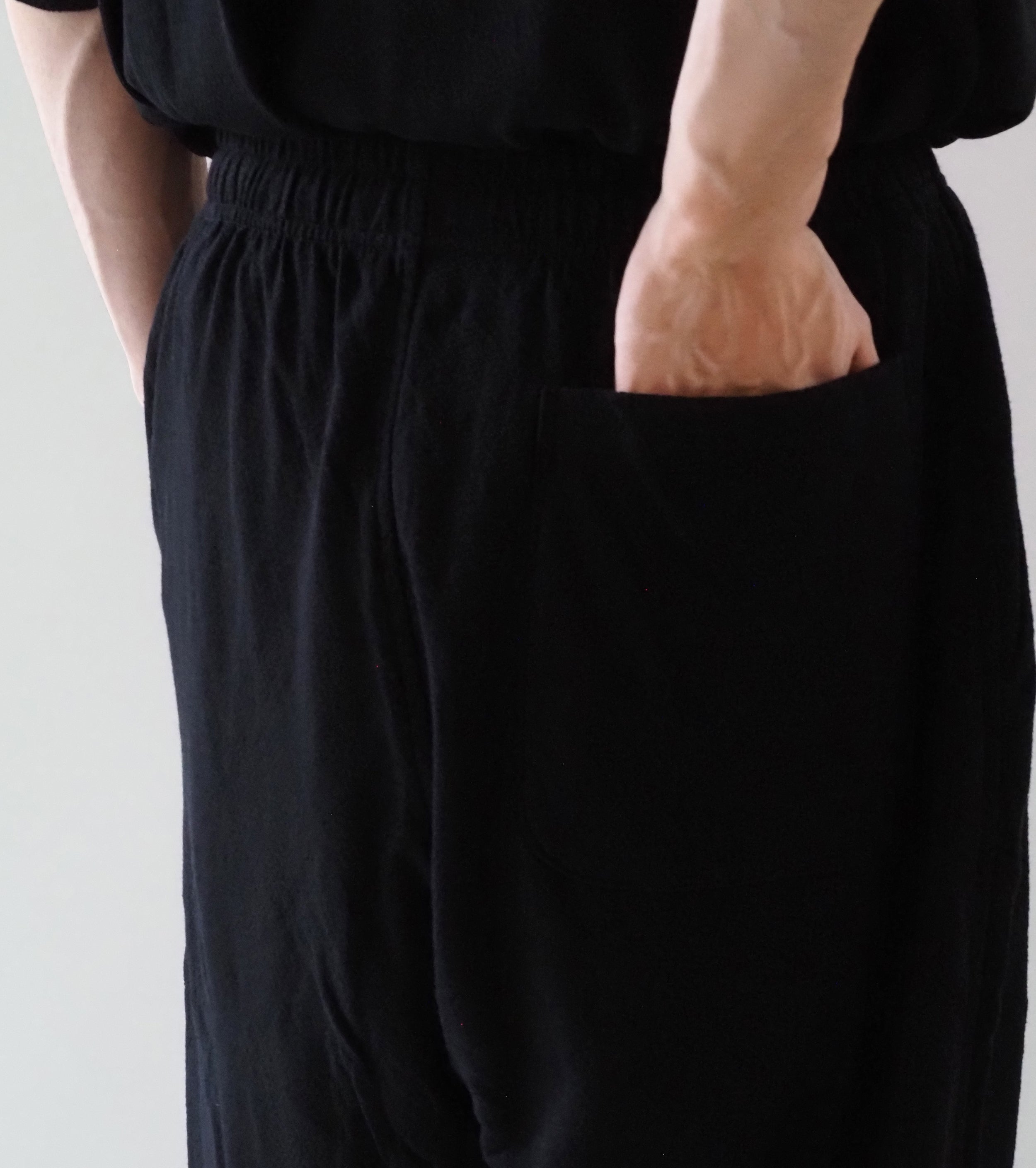 COMOLI コットン メッシュ ショーツ, Black