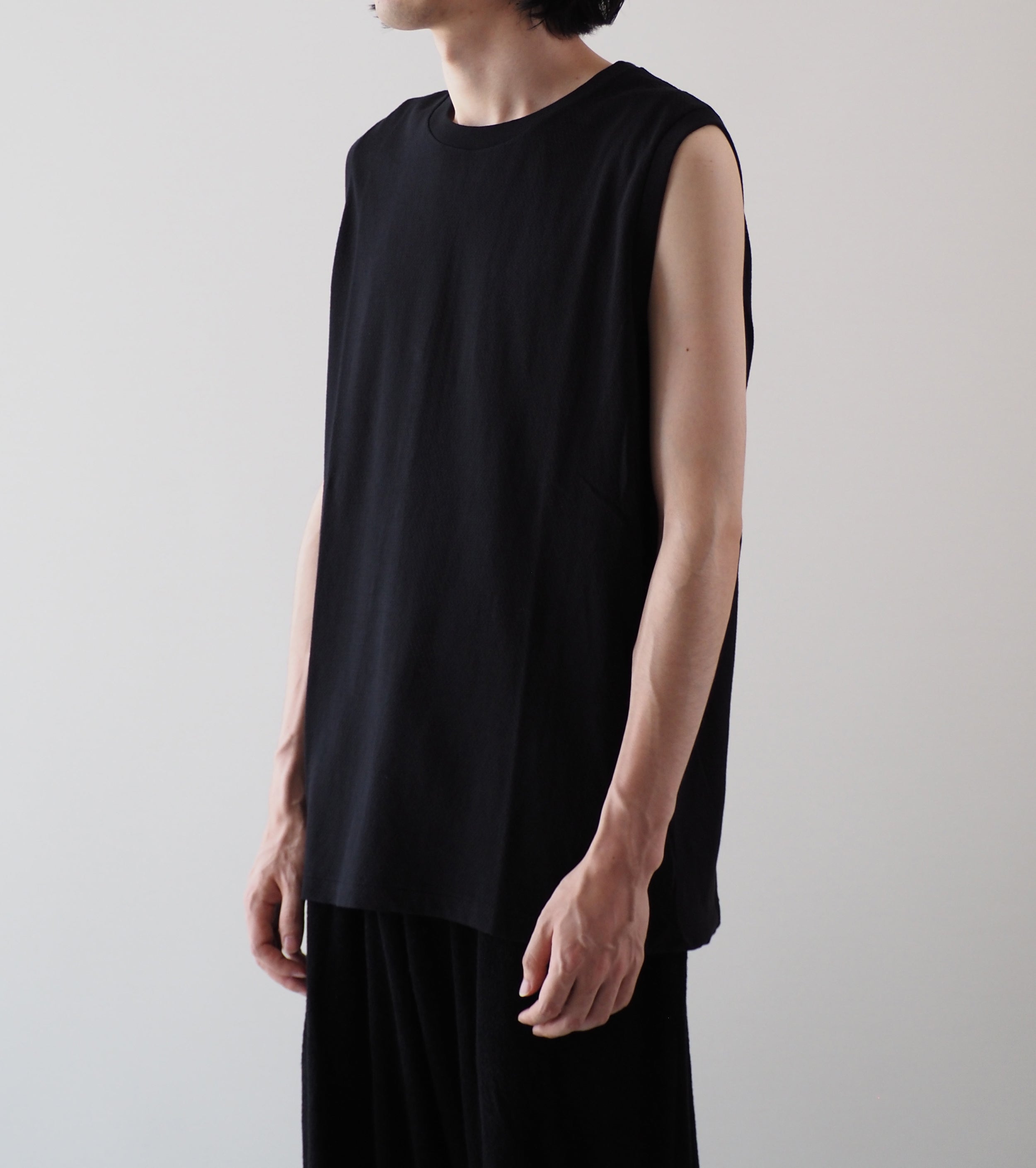 COMOLI Cotton Mesh Sleeveless, Black