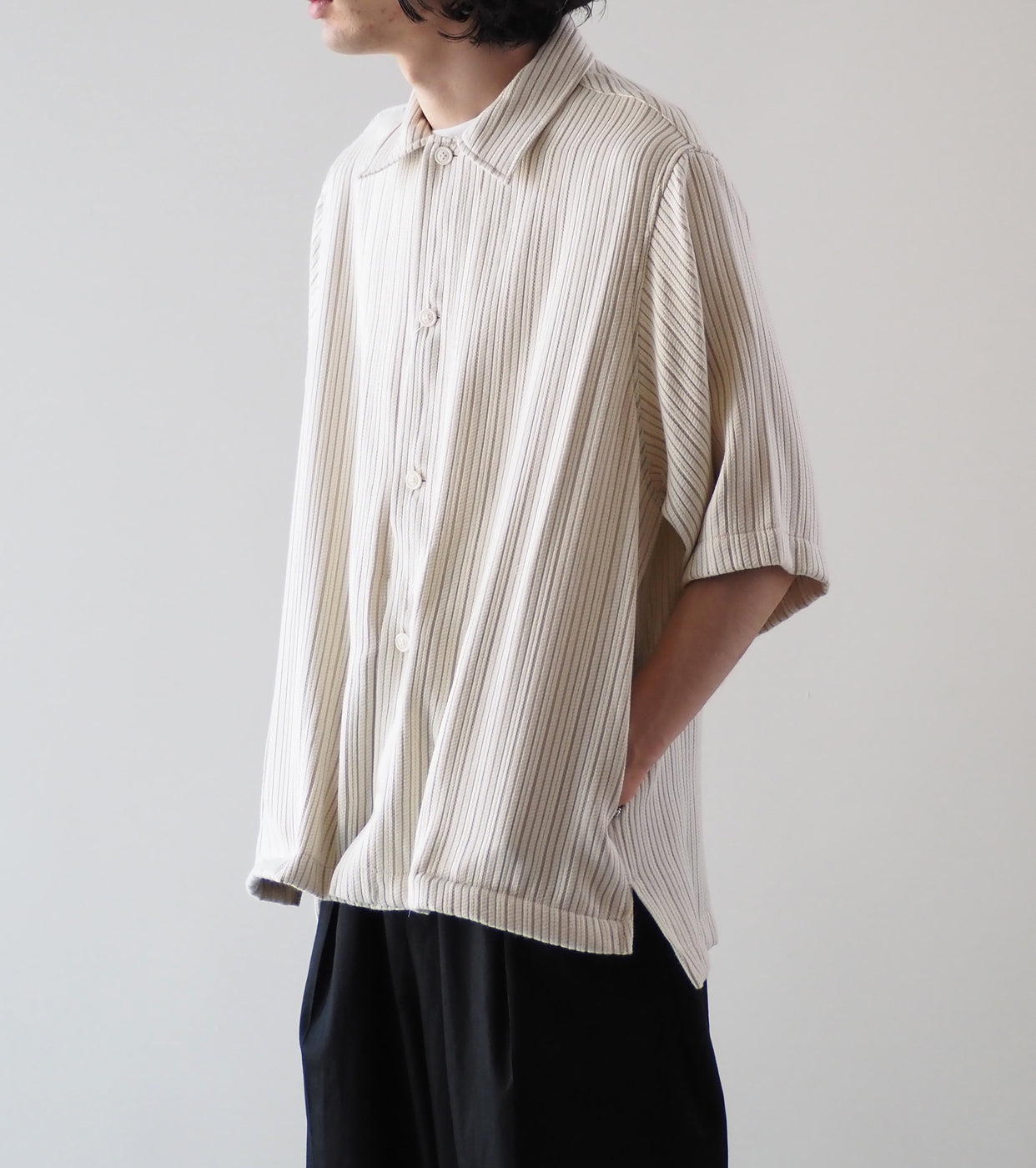Nonnotte Draping Half Sleeve Shirt Type D Random Stripe Cord Jacquard, Turtledove