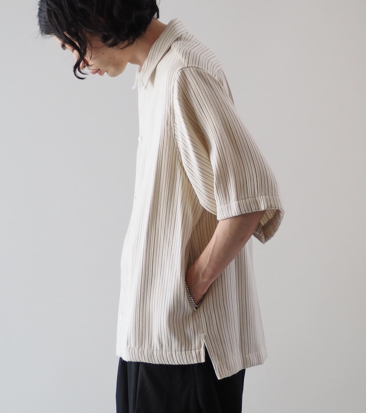 Nonnotte Draping Half Sleeve Shirt Type D Random Stripe Cord Jacquard, Turtledove