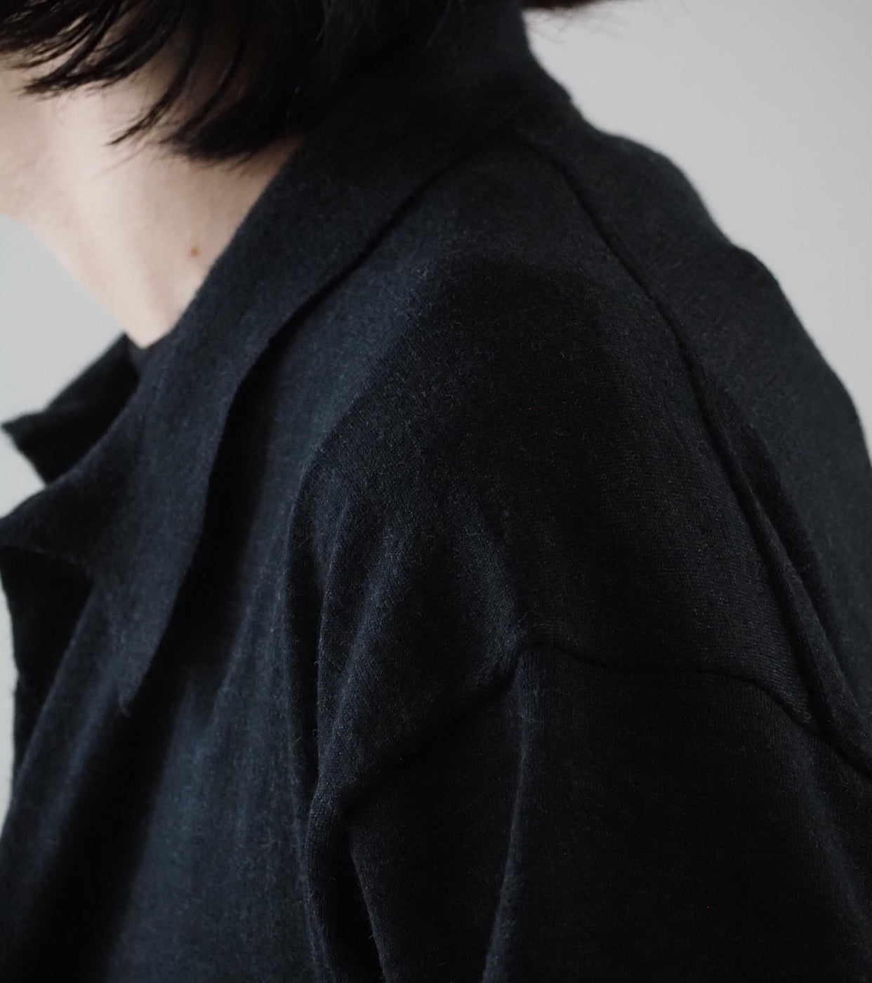 COMOLI Wool Collar Cardigan , Charcoal