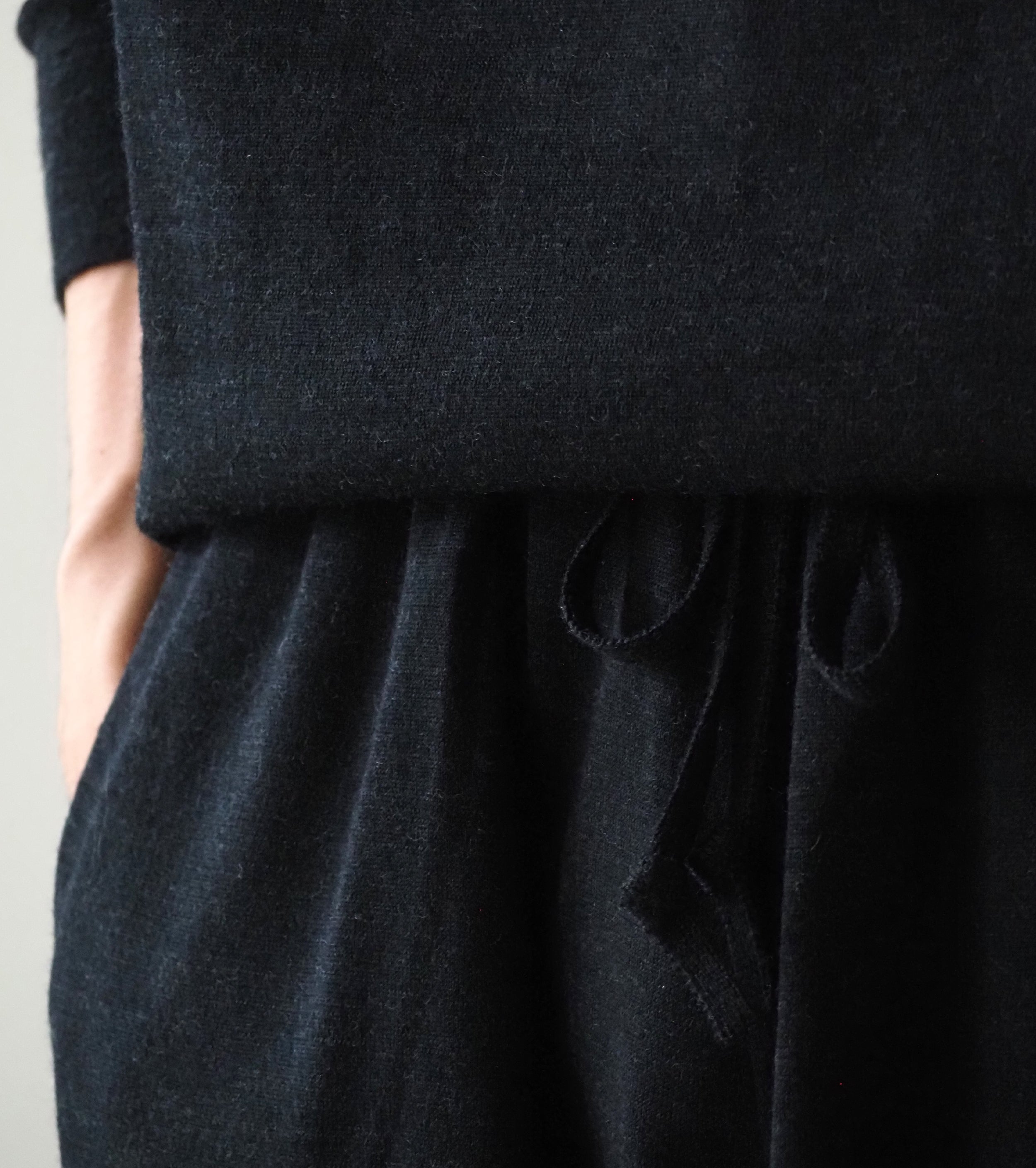 COMOLI Wool Knit Tapered Pants , Charcoal