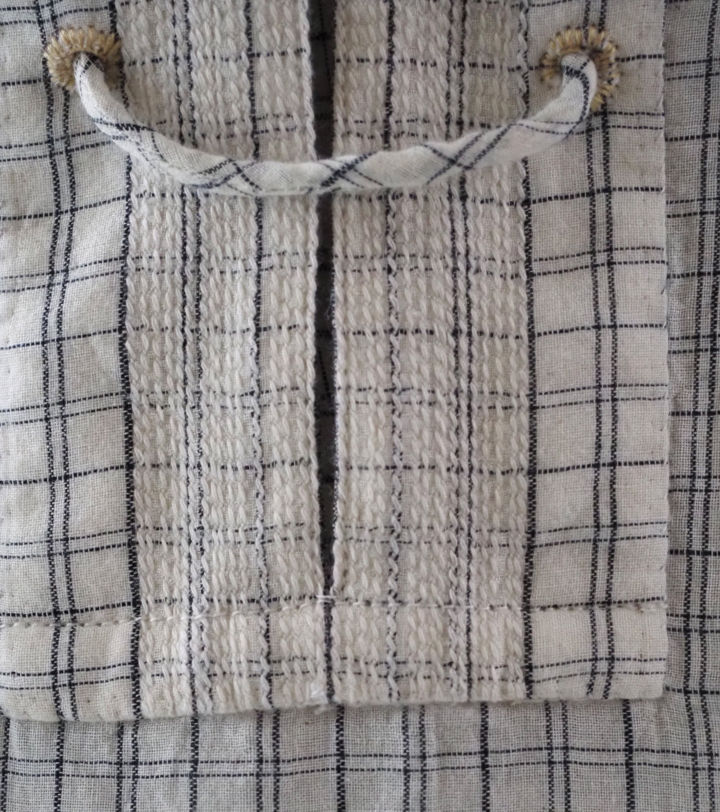 MAATEE & SONS GUPTA PARKA, White Black