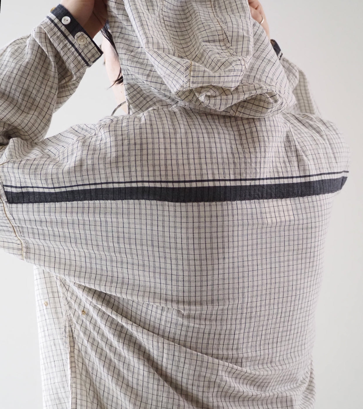 MAATEE & SONS GUPTA PARKA, White Black