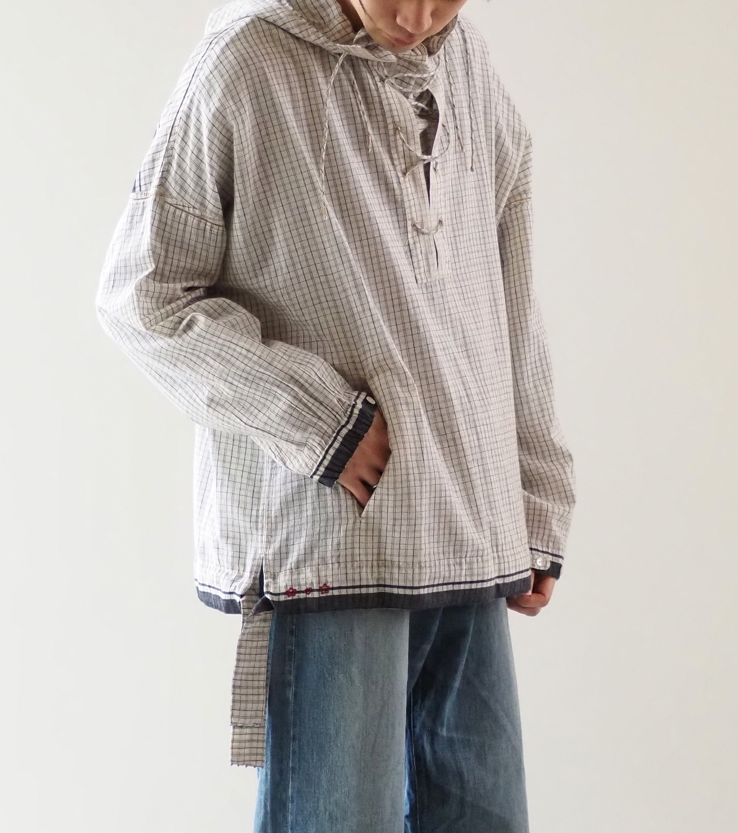 MAATEE & SONS GUPTA PARKA, White Black