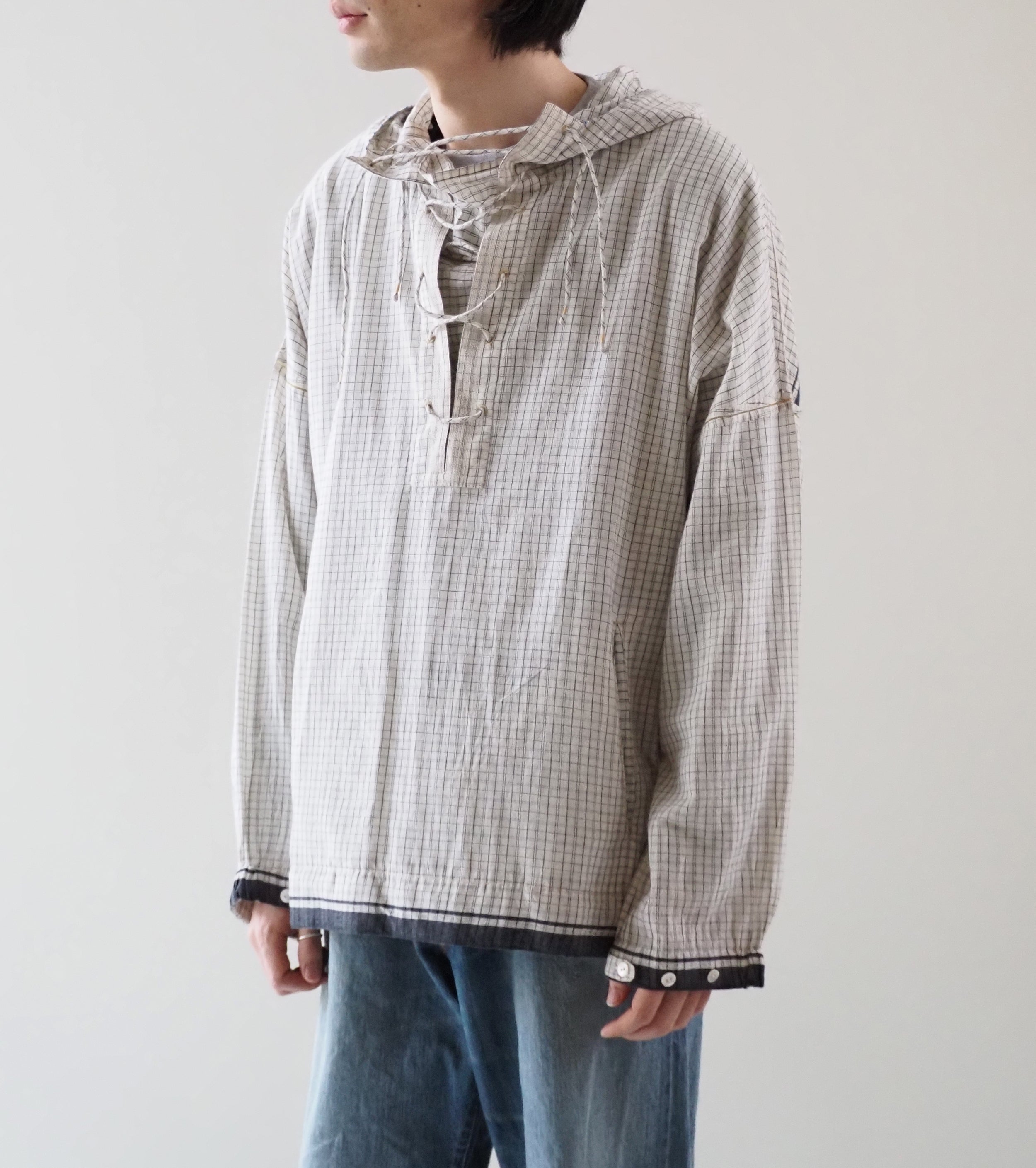 MAATEE & SONS GUPTA PARKA, White Black