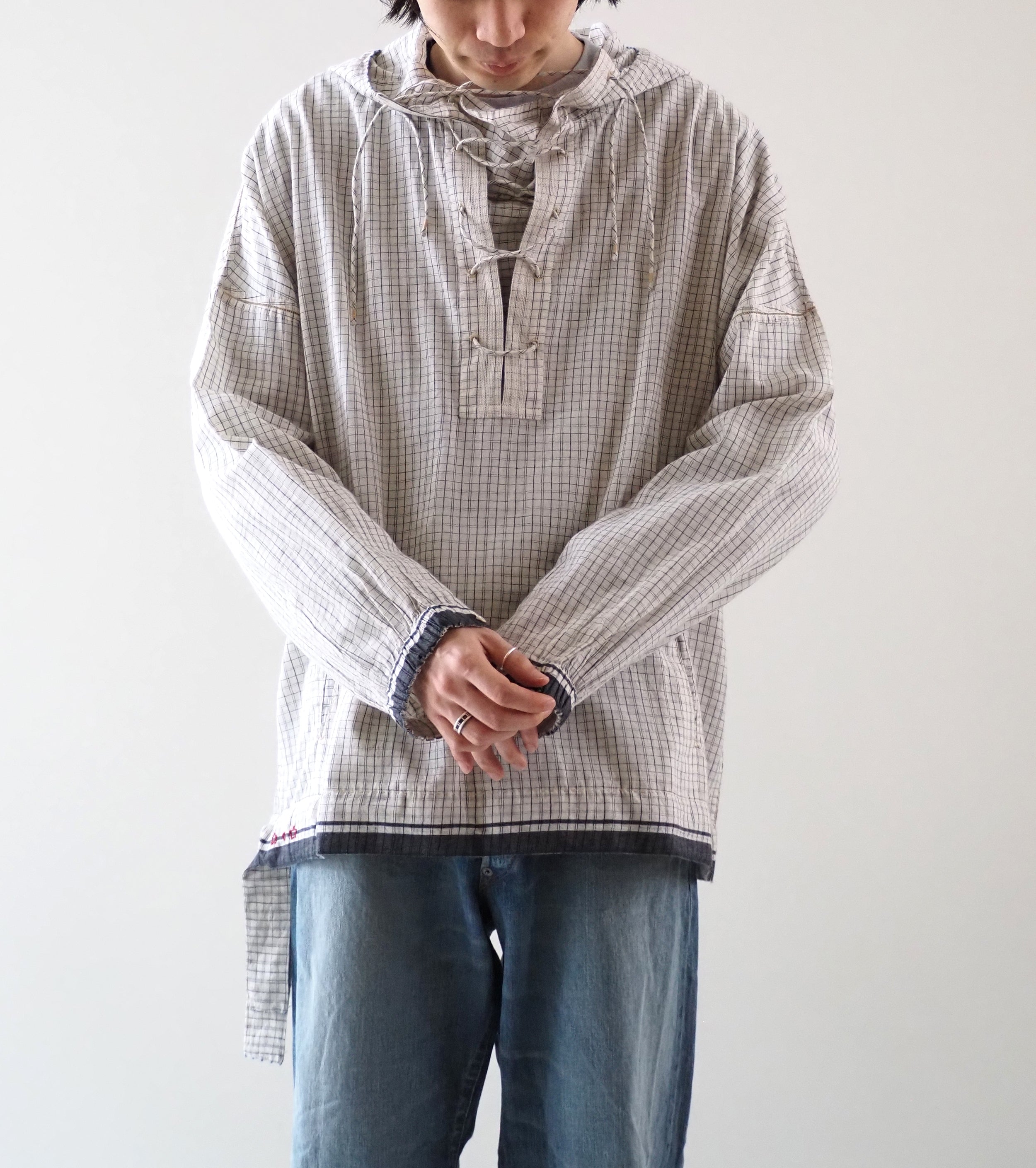 MAATEE & SONS GUPTA PARKA, White Black