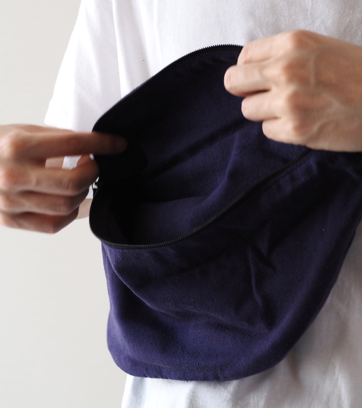 COMOLI Silk Nep WAIST BAG, Purple