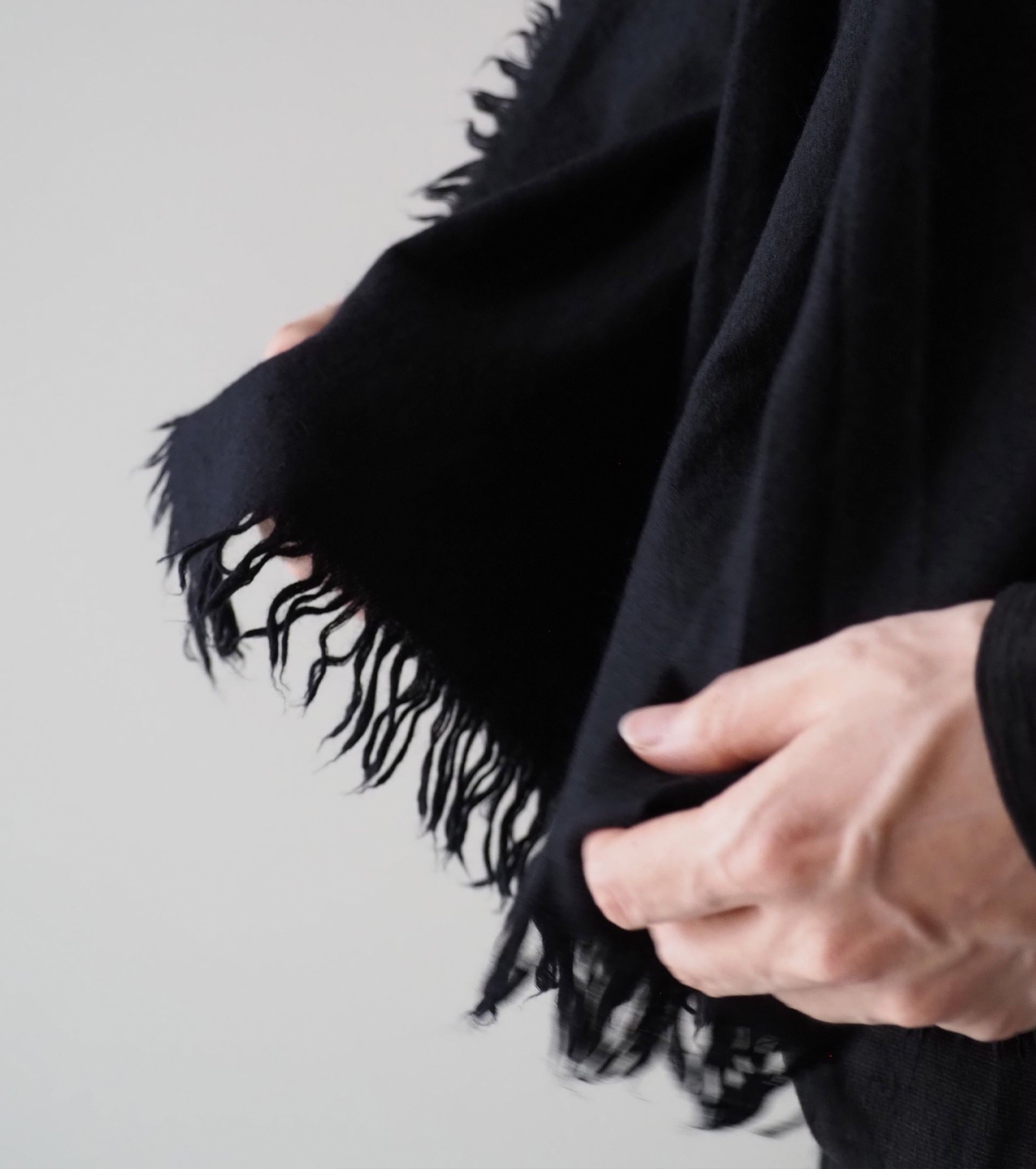 COMOLI Cashmere Silk Stole , Navy