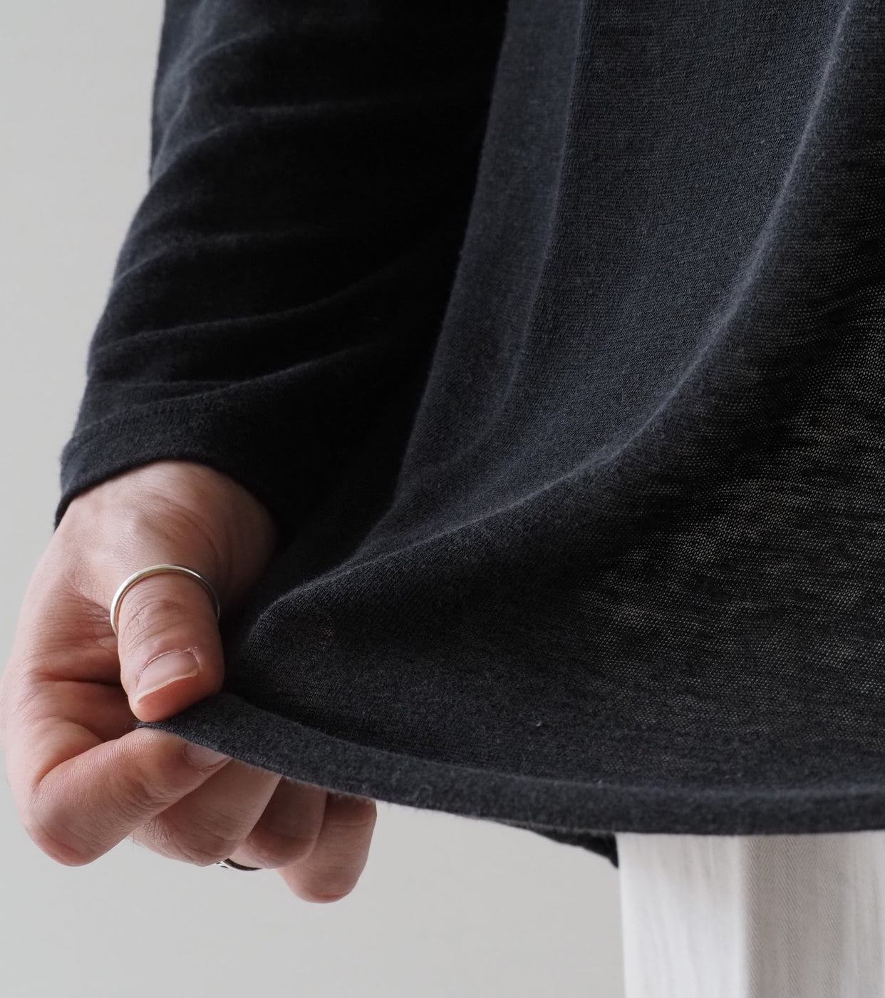 MAATEE＆SONS ロングスリーブ ボート ティー リネン 天竺 , Fade Black