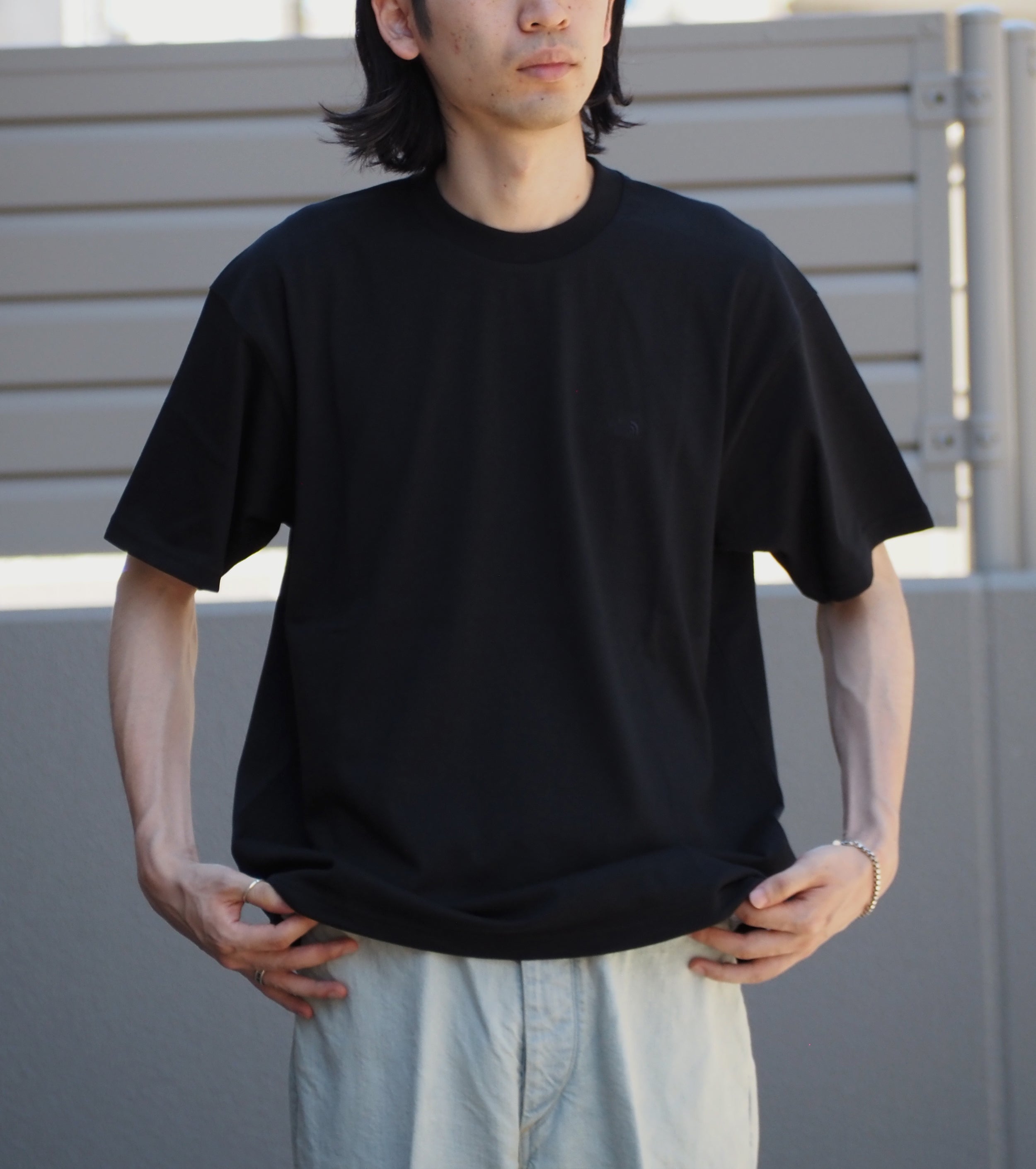 フィールド ティー, Black