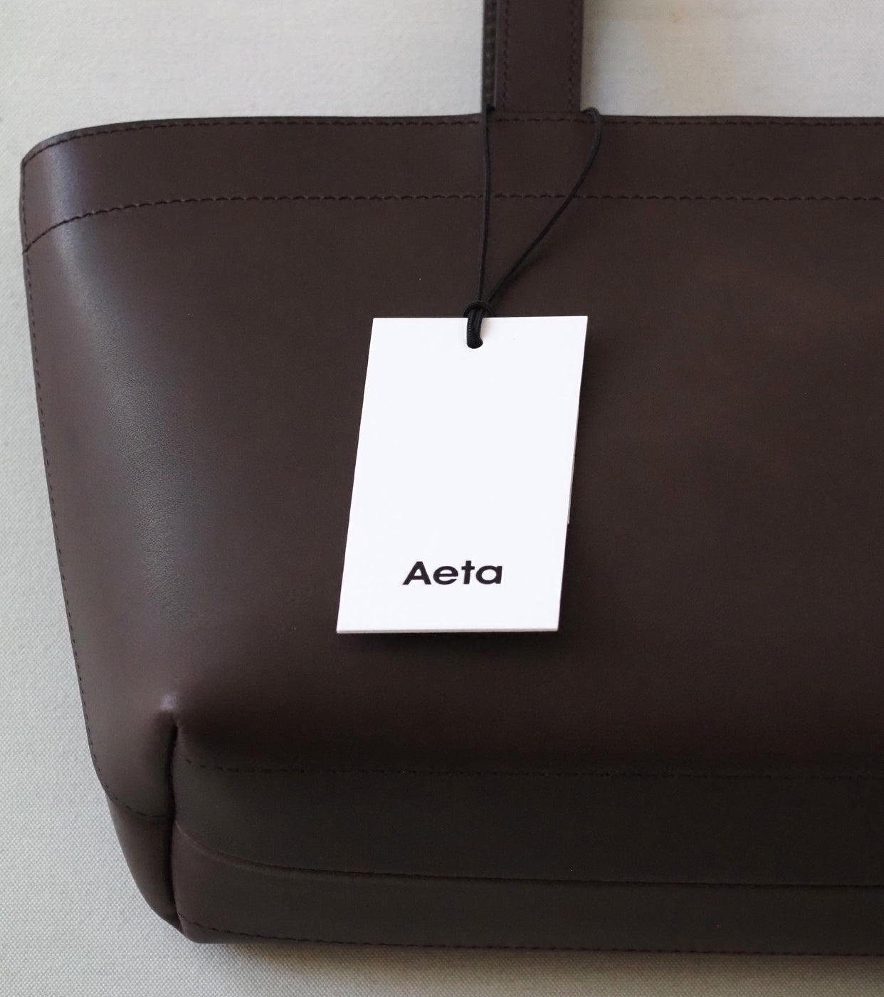 Aeta  LONG HANDLE ZIPPER TOTE : S , Dark Brown