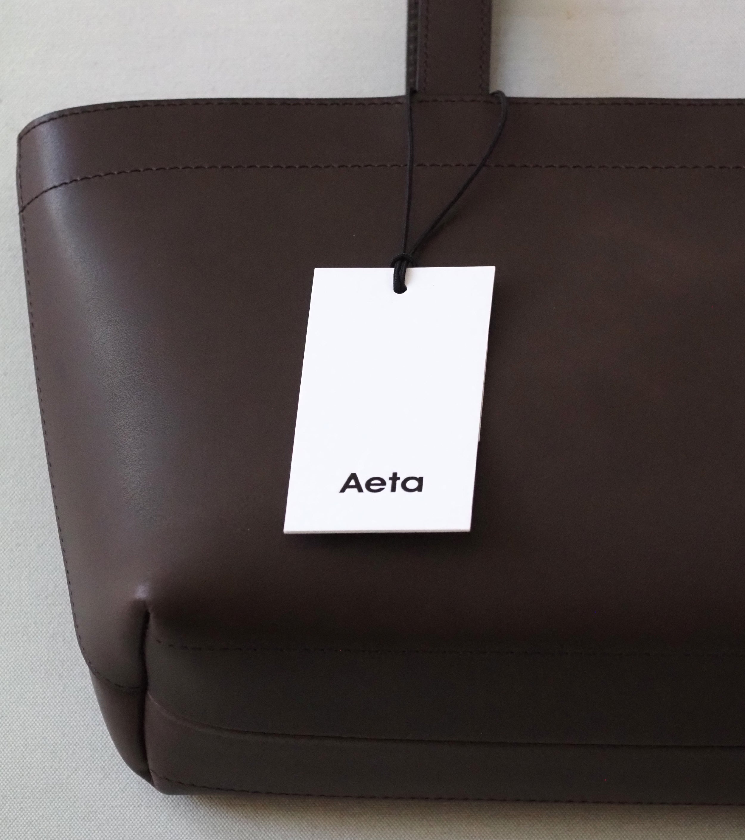 Aeta  LONG HANDLE ZIPPER TOTE : S , Dark Brown