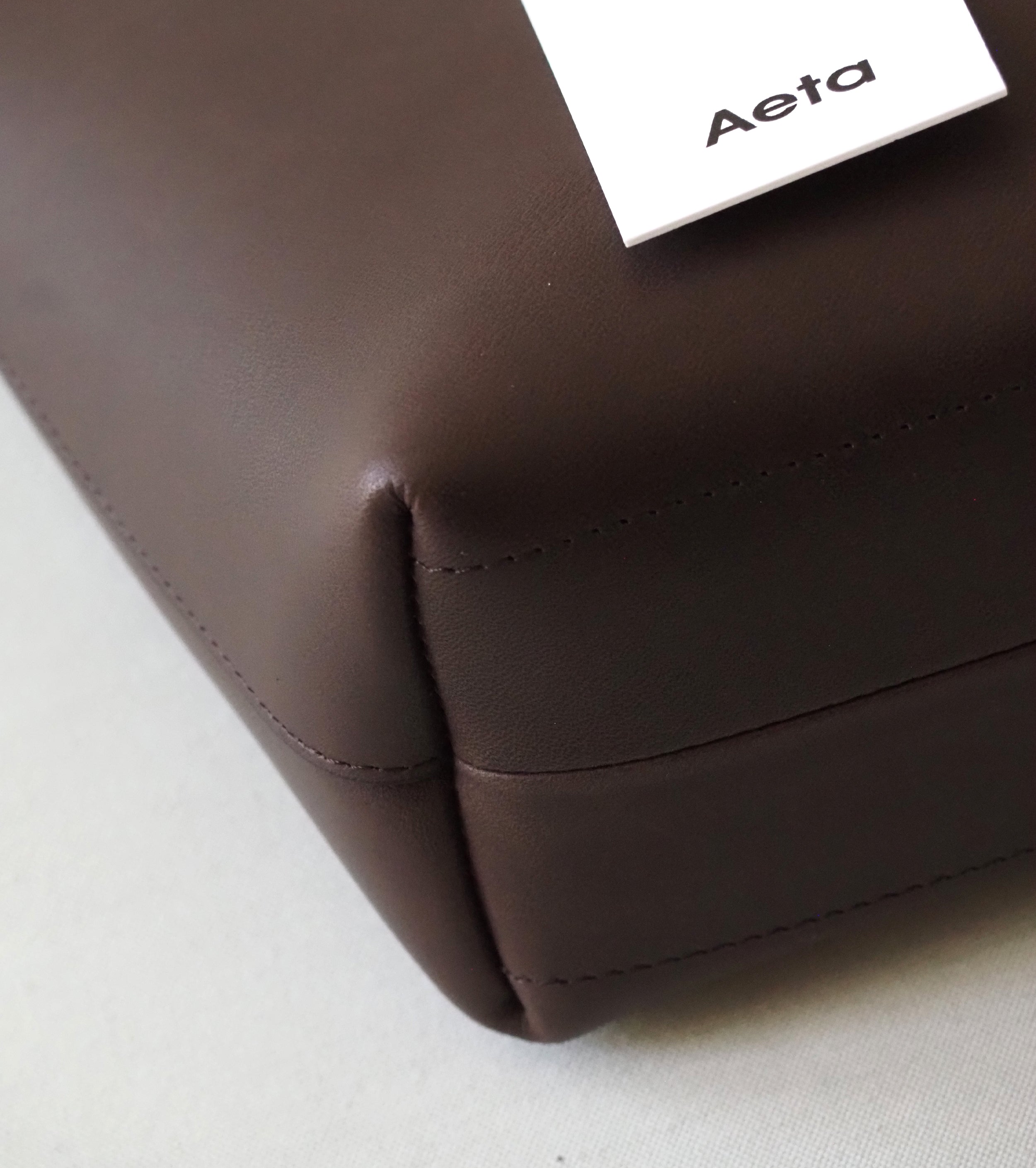 Aeta  LONG HANDLE ZIPPER TOTE : S , Dark Brown