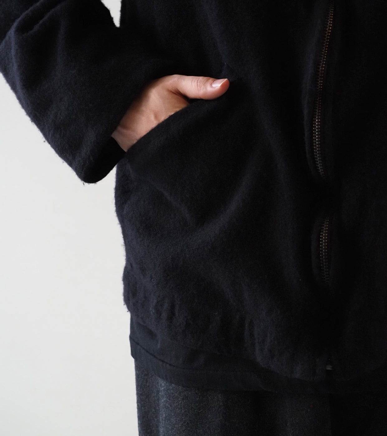 COMOLI 縮絨ウール ジップ ショート ジャケット , Black