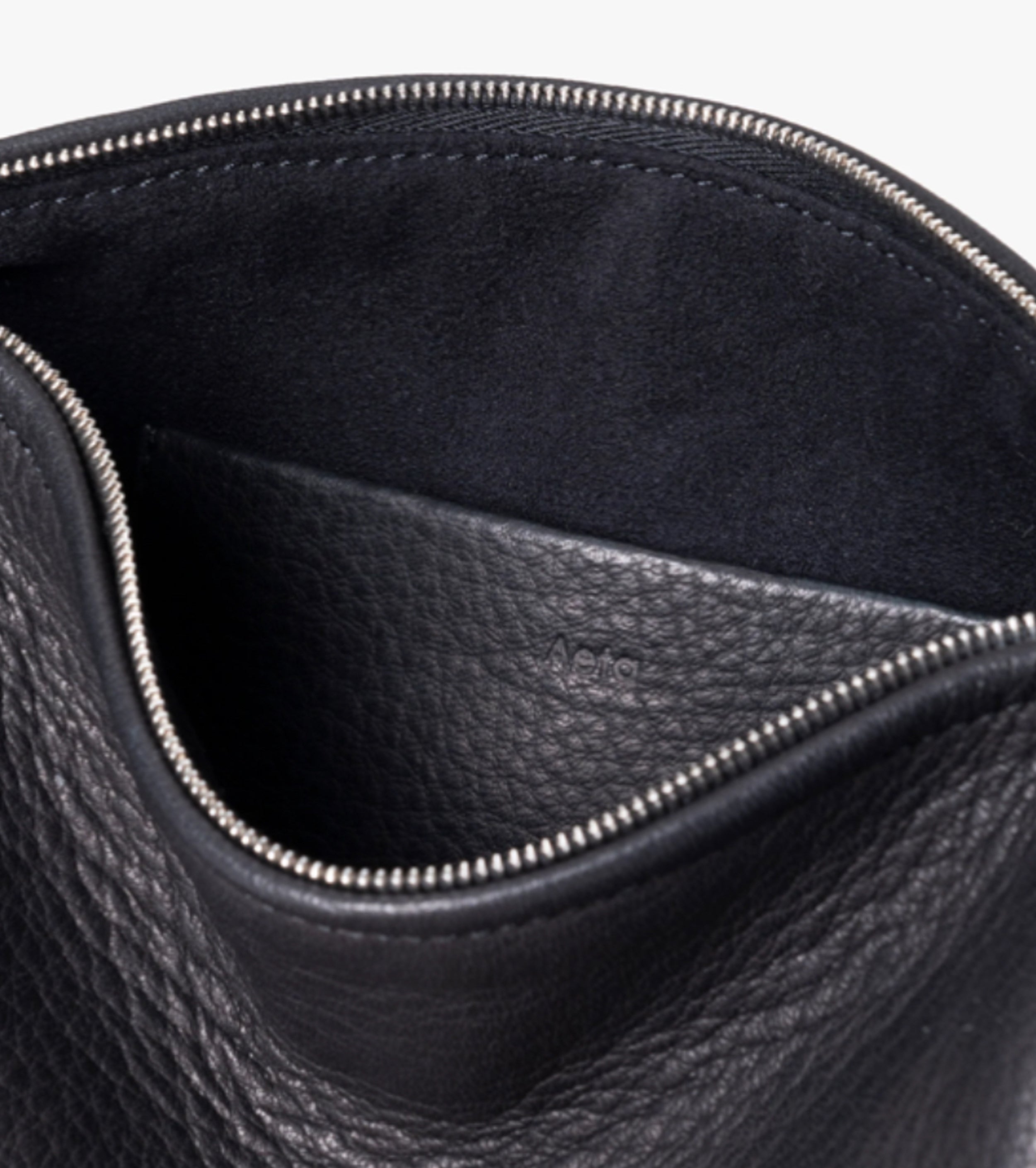 Aeta CYLINDER SHOULDER , Black