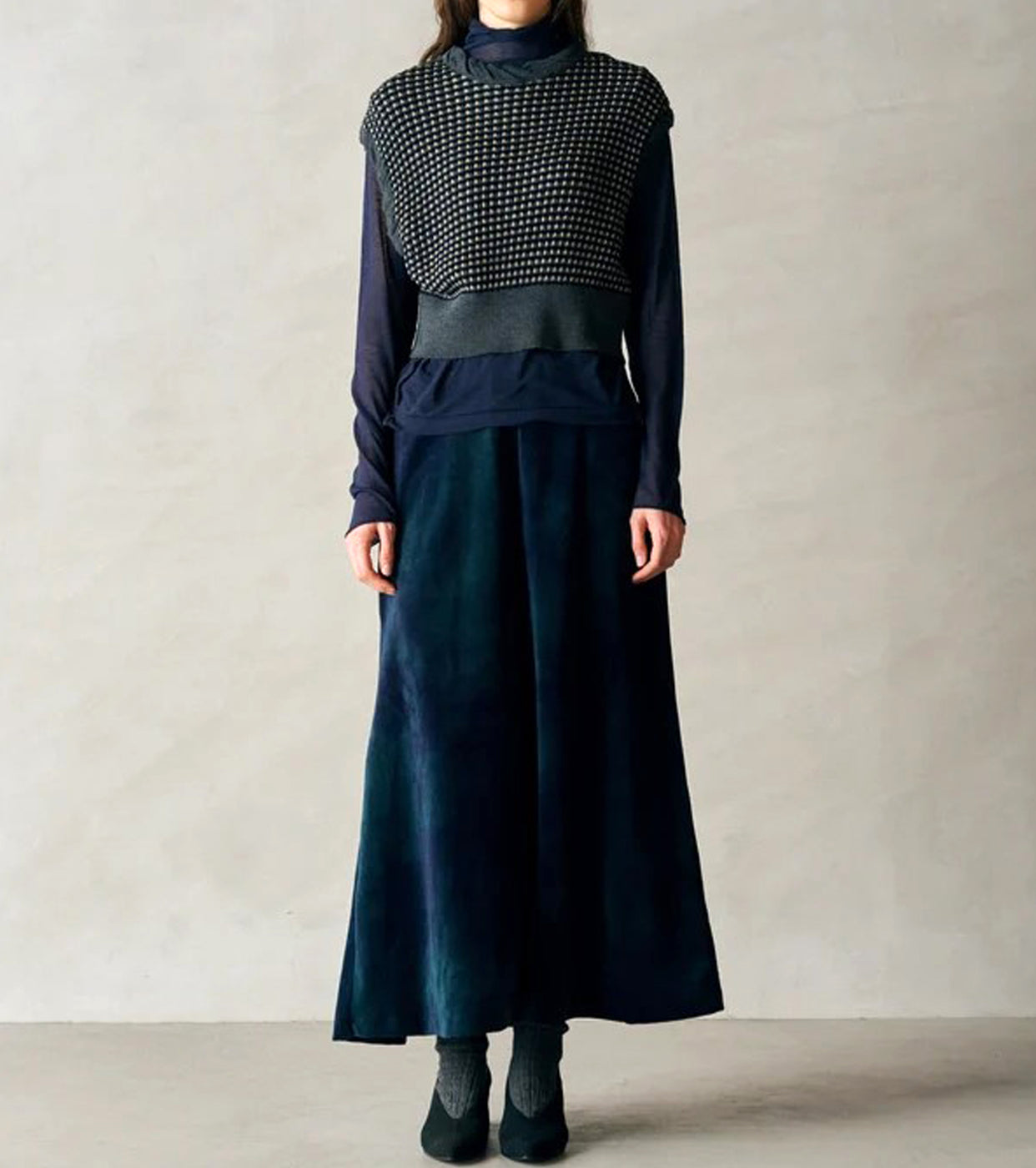 Unfil ハイツイスト ウール ジャカード パターン ニット ベスト , Charcoal Gray × Sage Green