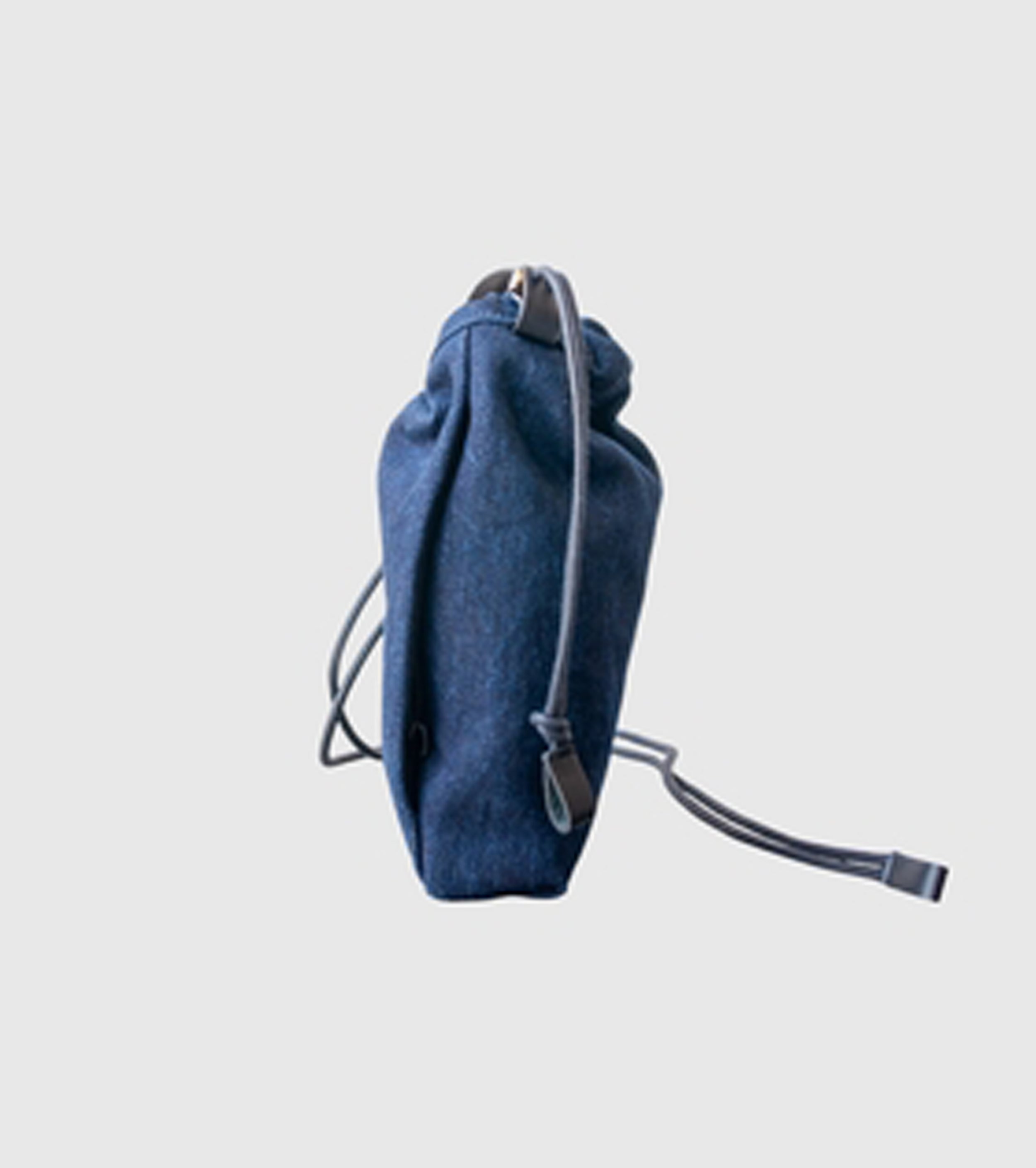 Texnh DRAWSTRING POUCH M / WASHED DENIM , Indigo