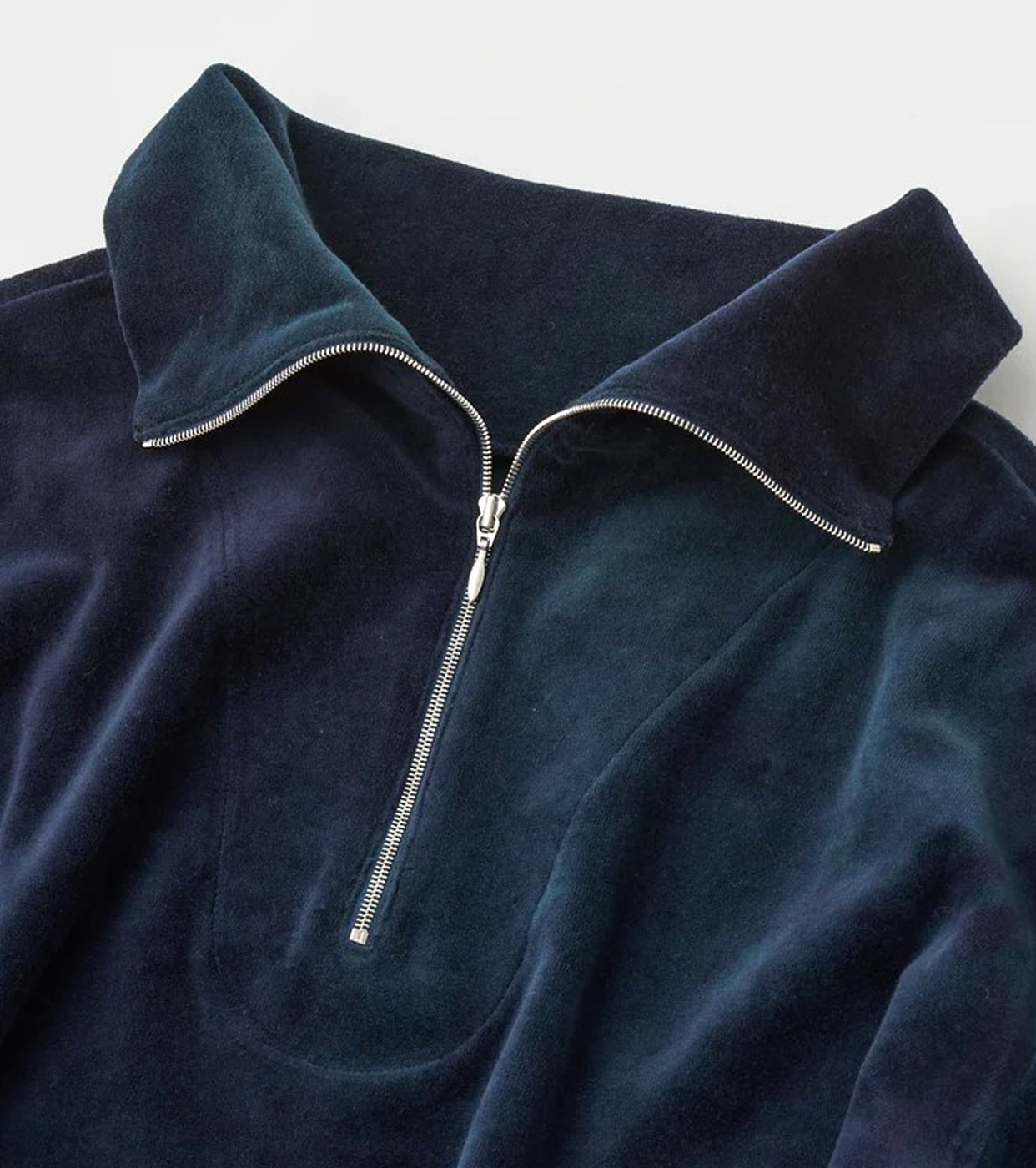 Unfil タイダイ コットン ベロア ハイネック プルオーバー , Navy × Pine Green