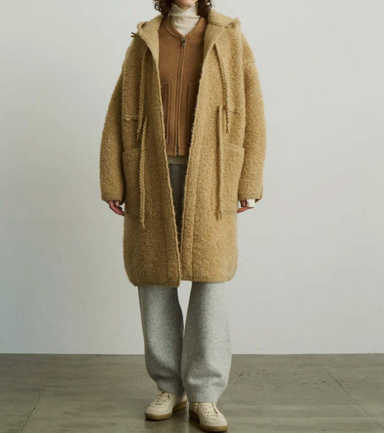 Unfil FINE LAMBS WOOL BELTED PANTS, Light Grey