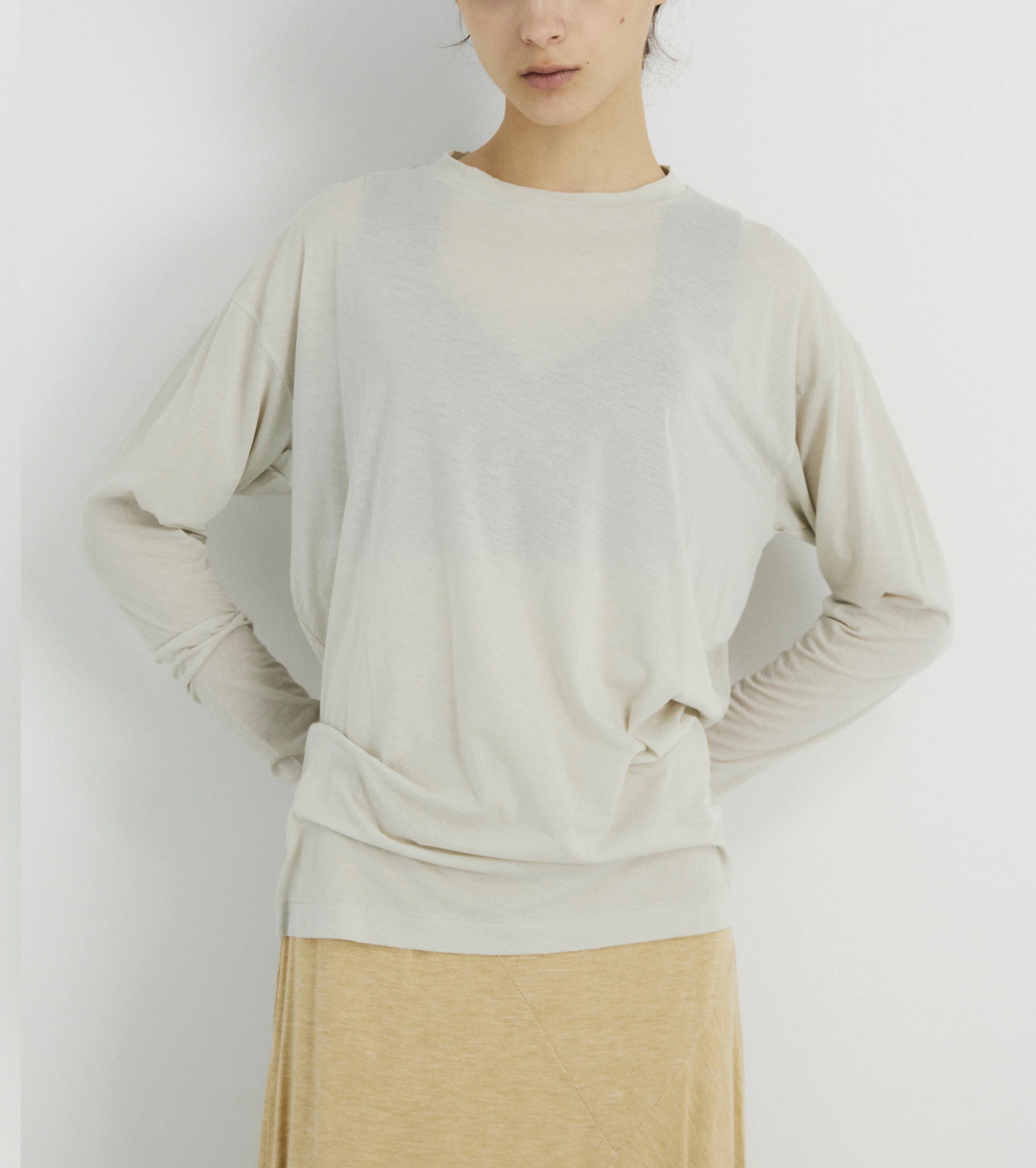 Unfil  twisted cotton sheer jersey long sleeve Tee, Fog Green