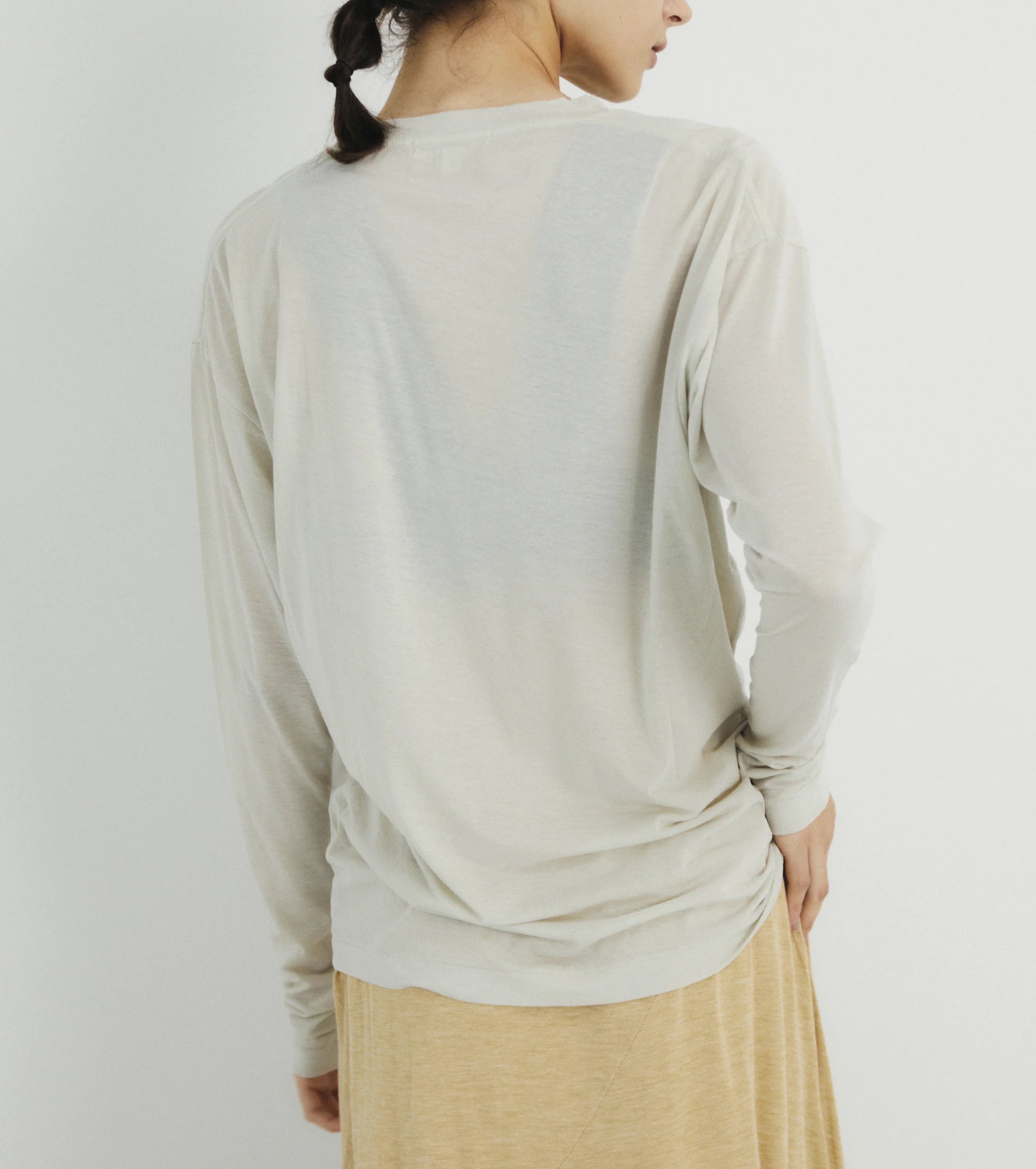 Unfil  twisted cotton sheer jersey long sleeve Tee, Fog Green