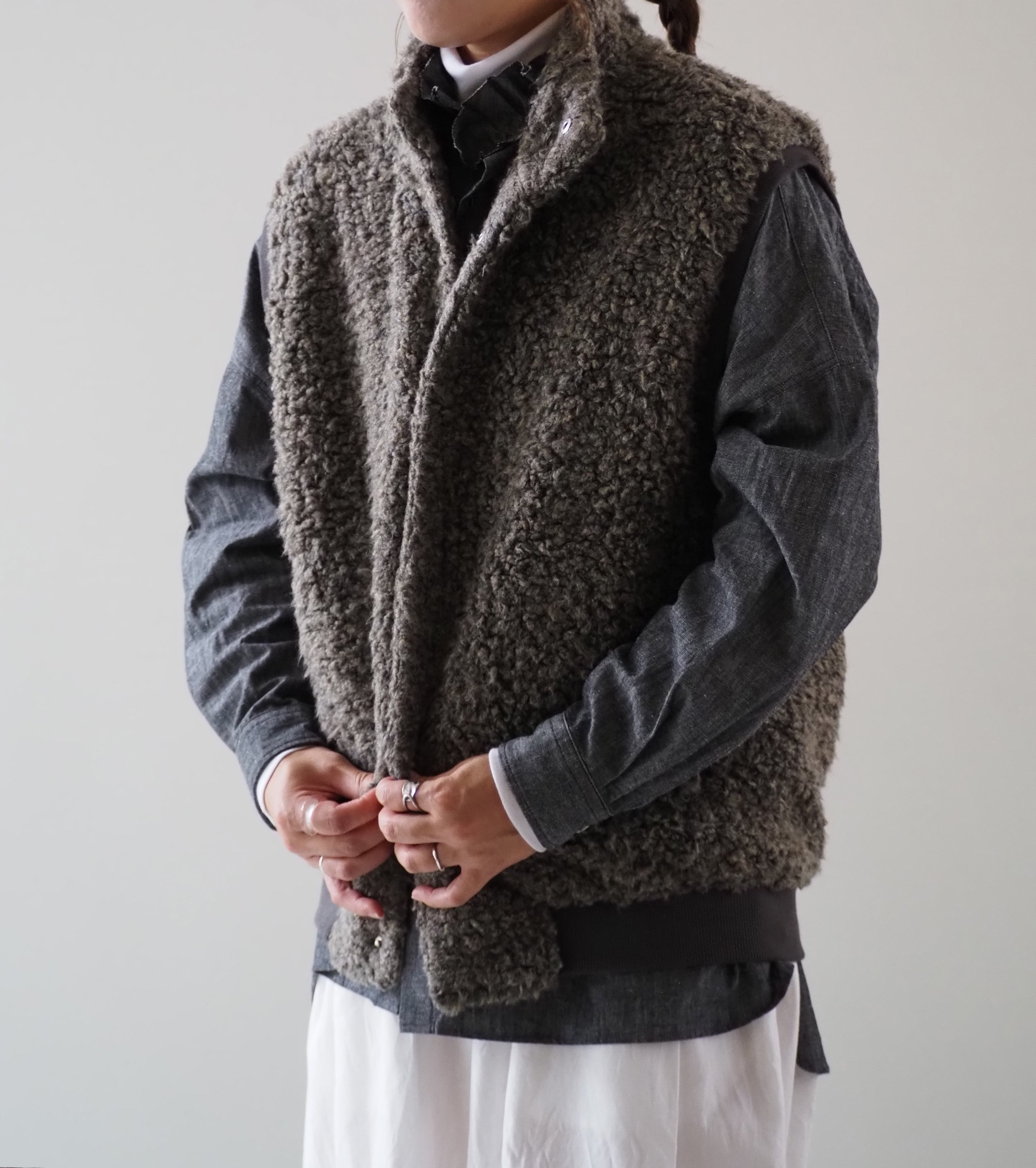 Yarmo ボア スリーブレス ジャケット ,  Grey