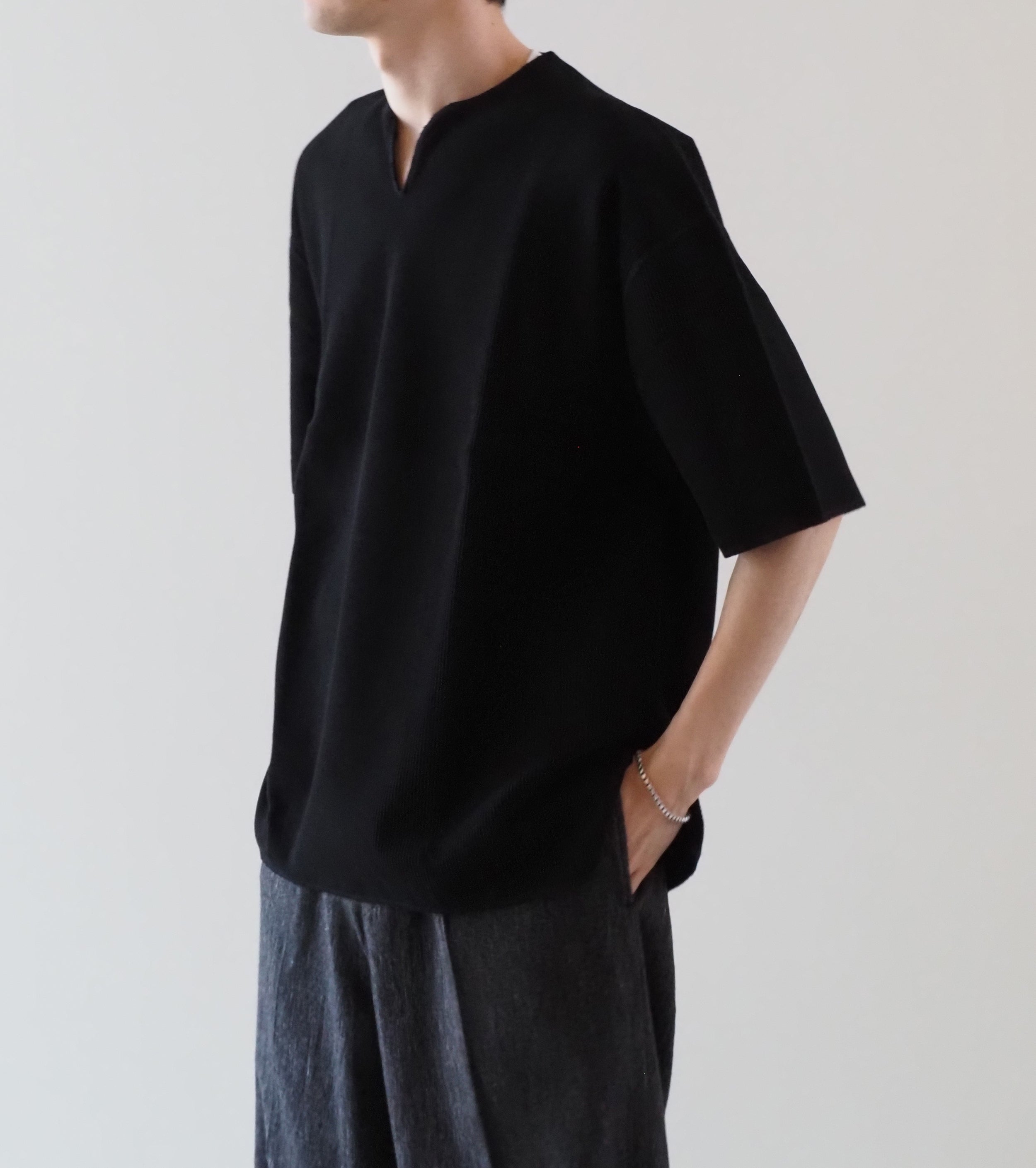 Blurhms Root Stock ラフ＆スムース サーマル  オーバーネック, Black