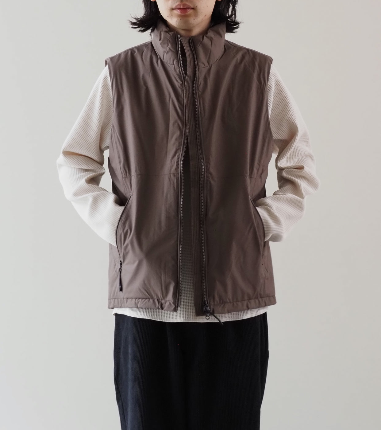 Goldwin Windstopper by GORE-TEX Labs Puffy Vest ＜UNISEX＞,   Taupe Mocha